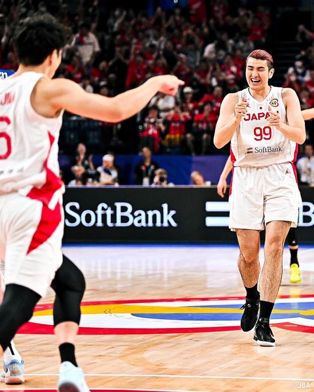 B.LEAGUEさんのインスタグラム写真 - (B.LEAGUEInstagram)「📸📸📸 🏆#FIBAWC｜日本🇯🇵 vs フィンランド🇫🇮  次戦は本日29日(火)20:10- vsオーストラリア🇦🇺  🏆FIBAバスケットボールワールドカップ2023 【最終スコア】 日本🇯🇵 98-88 🇫🇮フィンランド  #AkatsukiJapan #日本一丸 #Bリーグ」8月29日 8時35分 - b.league_official