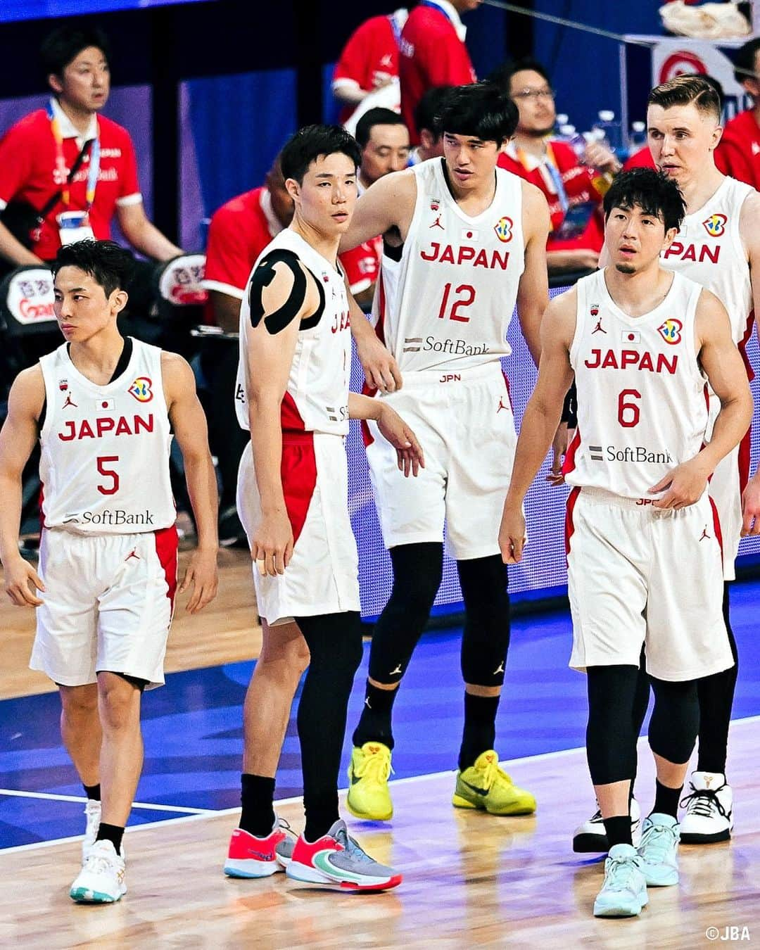 B.LEAGUEさんのインスタグラム写真 - (B.LEAGUEInstagram)「📸📸📸 🏆#FIBAWC｜日本🇯🇵 vs フィンランド🇫🇮  次戦は本日29日(火)20:10- vsオーストラリア🇦🇺  🏆FIBAバスケットボールワールドカップ2023 【最終スコア】 日本🇯🇵 98-88 🇫🇮フィンランド  #AkatsukiJapan #日本一丸 #Bリーグ」8月29日 8時35分 - b.league_official