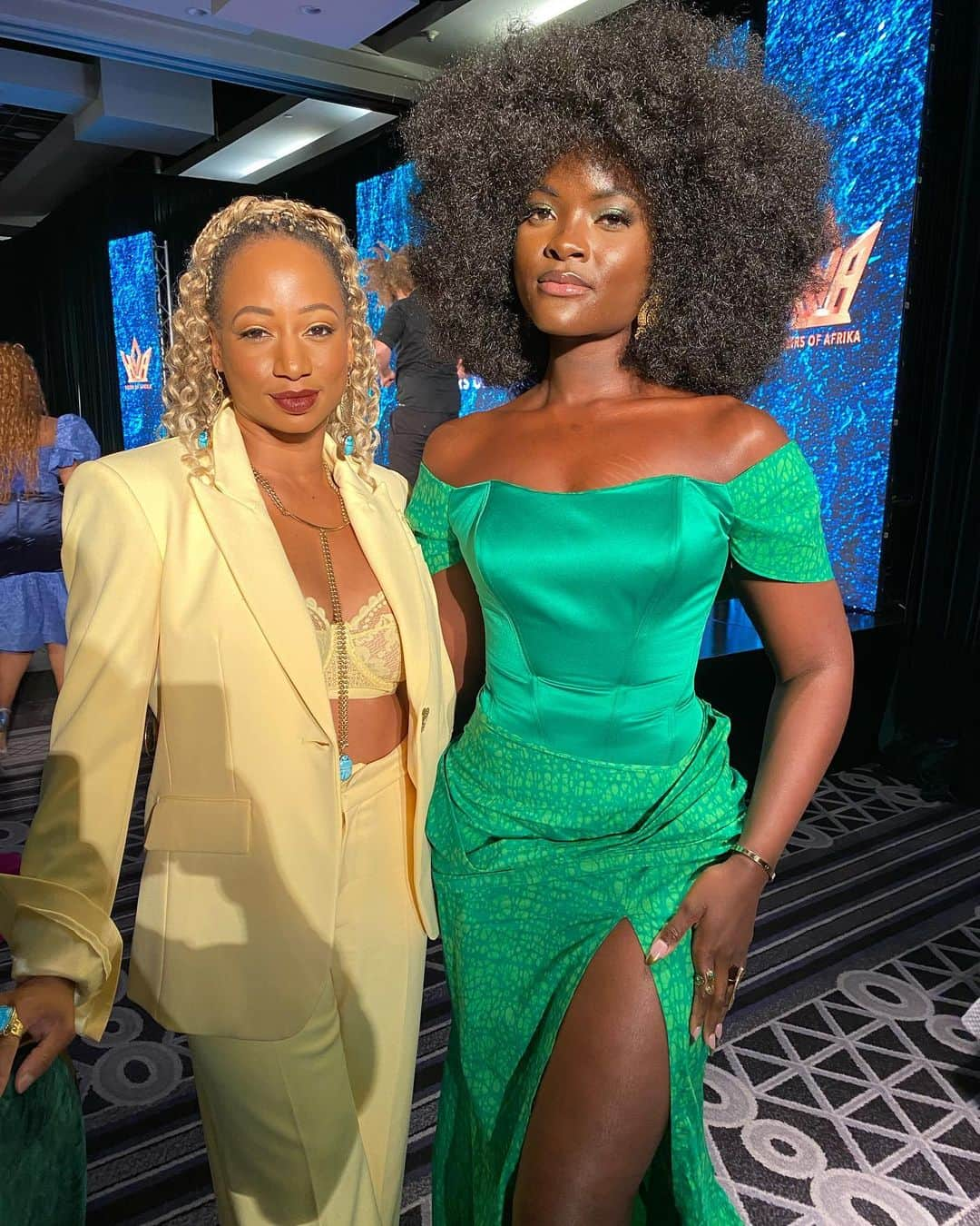 モニーク・コールマンさんのインスタグラム写真 - (モニーク・コールマンInstagram)「The 6th Annual @heirsofafrika #InternationalWomenofPower awards luncheon was a blessing to everyone who attended!!! We laughed, we cried, we danced, and we healed! We celebrated and adjusted each others crowns so that we can continue to go out into the world and spread more love and light!   Bless you @koshiemills for casting this incredible vision and seeing it through year after year ✨👑 Thank you to @blackradiancebeauty for keeping us looking fresh throughout the day! And I’m sending so much to all the QUEENS who were in the room & those around the world! See you next year 👑✨👊🏾  Fit Details:  👗@rebeccacrewsofficial @elselingerie  💎@atranova_by_sheilab  🙏🏾 @maisonpriveepr_la」8月29日 8時50分 - _moniquecoleman