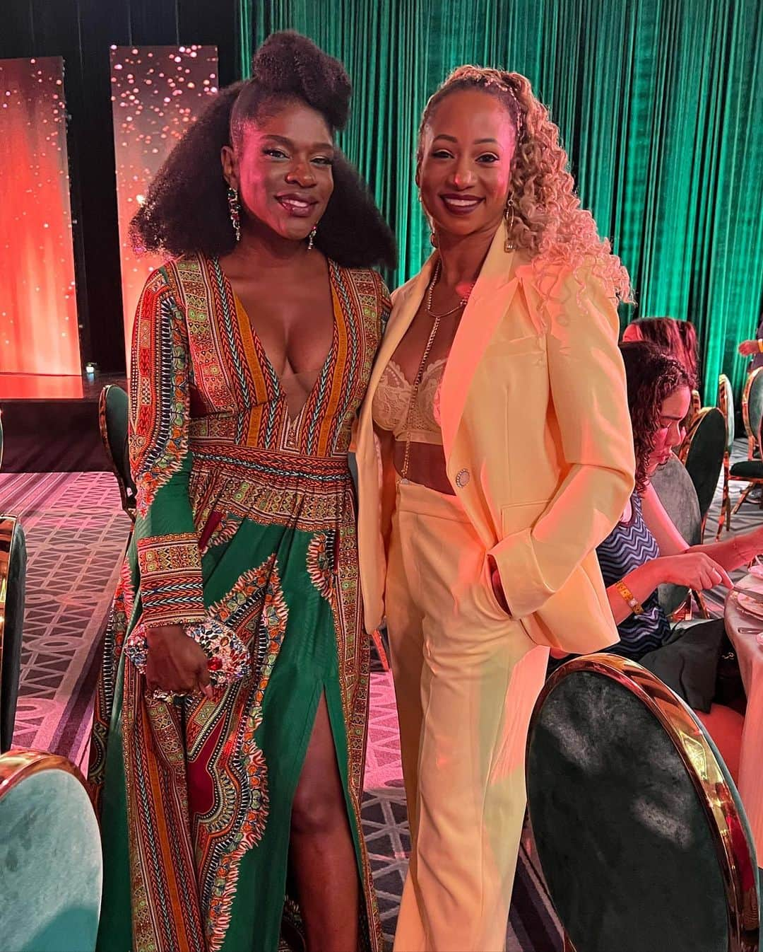 モニーク・コールマンさんのインスタグラム写真 - (モニーク・コールマンInstagram)「The 6th Annual @heirsofafrika #InternationalWomenofPower awards luncheon was a blessing to everyone who attended!!! We laughed, we cried, we danced, and we healed! We celebrated and adjusted each others crowns so that we can continue to go out into the world and spread more love and light!   Bless you @koshiemills for casting this incredible vision and seeing it through year after year ✨👑 Thank you to @blackradiancebeauty for keeping us looking fresh throughout the day! And I’m sending so much to all the QUEENS who were in the room & those around the world! See you next year 👑✨👊🏾  Fit Details:  👗@rebeccacrewsofficial @elselingerie  💎@atranova_by_sheilab  🙏🏾 @maisonpriveepr_la」8月29日 8時50分 - _moniquecoleman