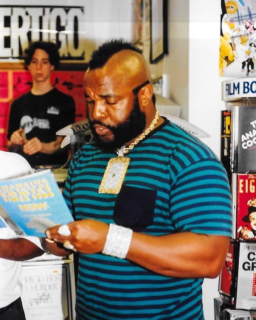ケヴィン・サスマンのインスタグラム：「The time Mr. T did a signing at the comic book shop I worked at years before Big Bang Theory was a thing.  That’s me in the back. With hair. @jhucomicbooks」