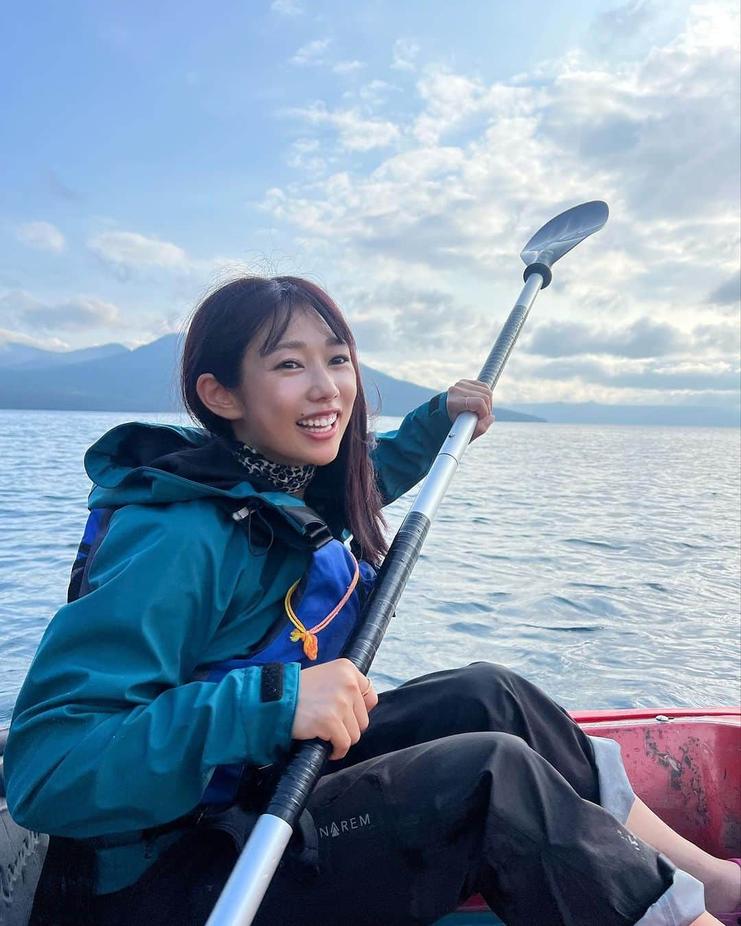 堀江聖夏さんのインスタグラム写真 - (堀江聖夏Instagram)「⌇ 北海道特集っっ☁️🍽️🗻📸 ⁡ 自然に溢れていました𓂃 ⁡ ________________________________  #北海道 #美瑛 #旭川 #青い池 #自然 #富良野 #スープカレー #ポートレート」8月29日 9時34分 - mina_horie