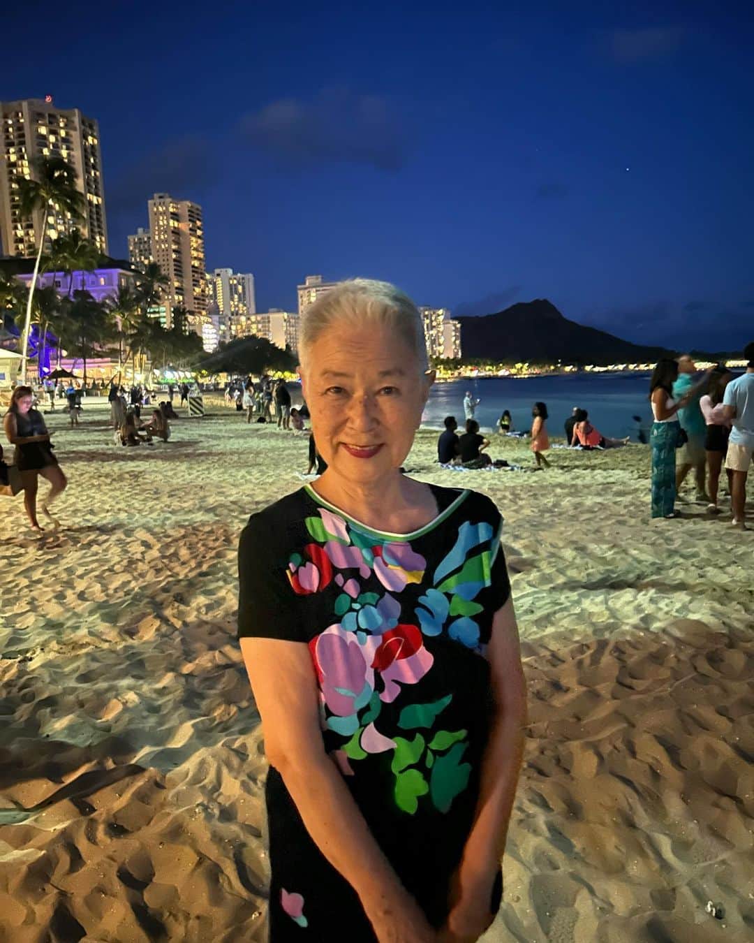 飯島寛子のインスタグラム：「70日間滞在していた母が帰国しました。たくさんドタバタ事件があり、母に助けてられました。いつも笑いあり！何をしても「ありがとう！」と言ってくれて、さらに可愛いグランマになっていました。 #母娘　#ありがとう #ハワイライフ」