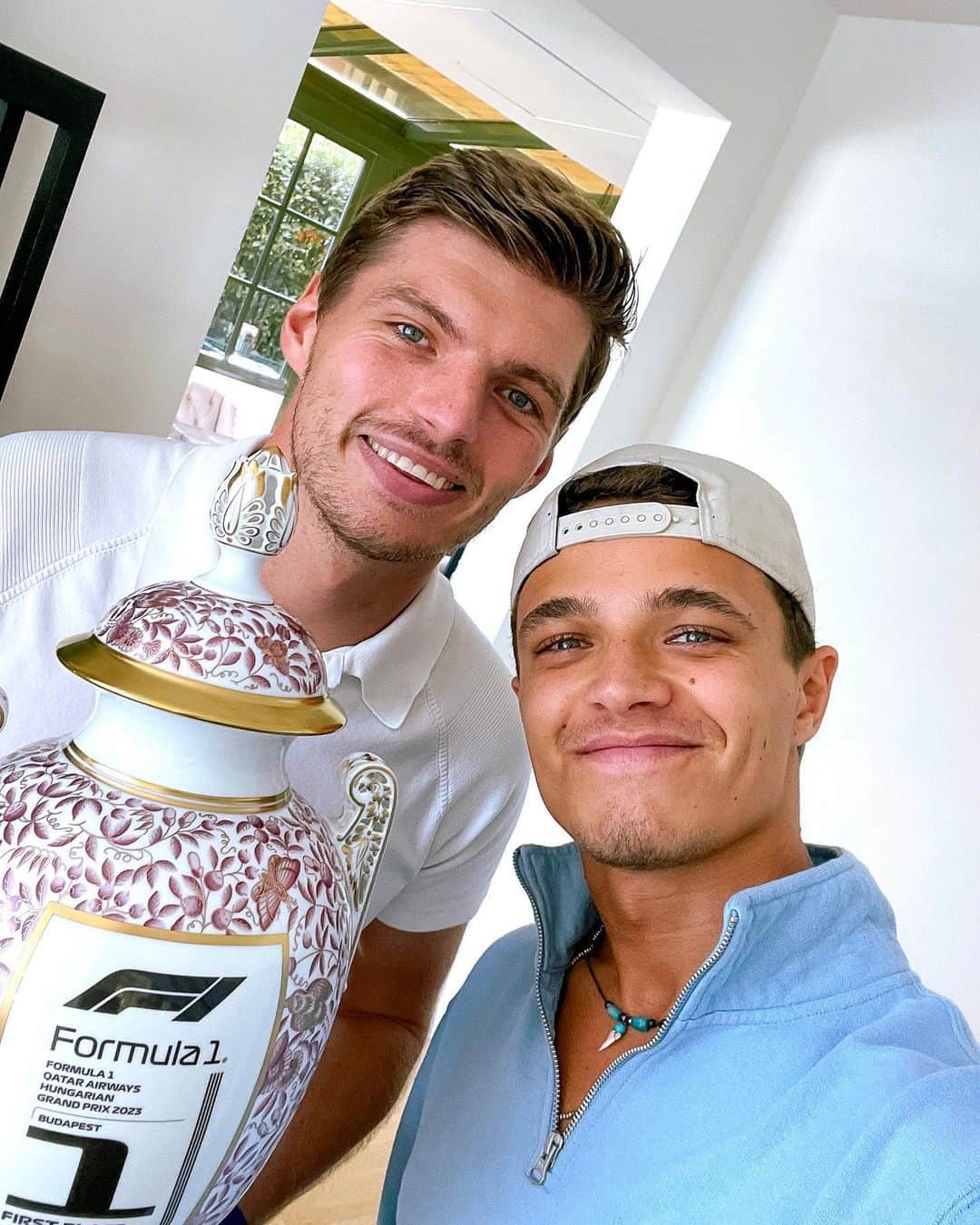 マックス・フェルスタッペンのインスタグラム：「It’s fixed 🇭🇺🙌」