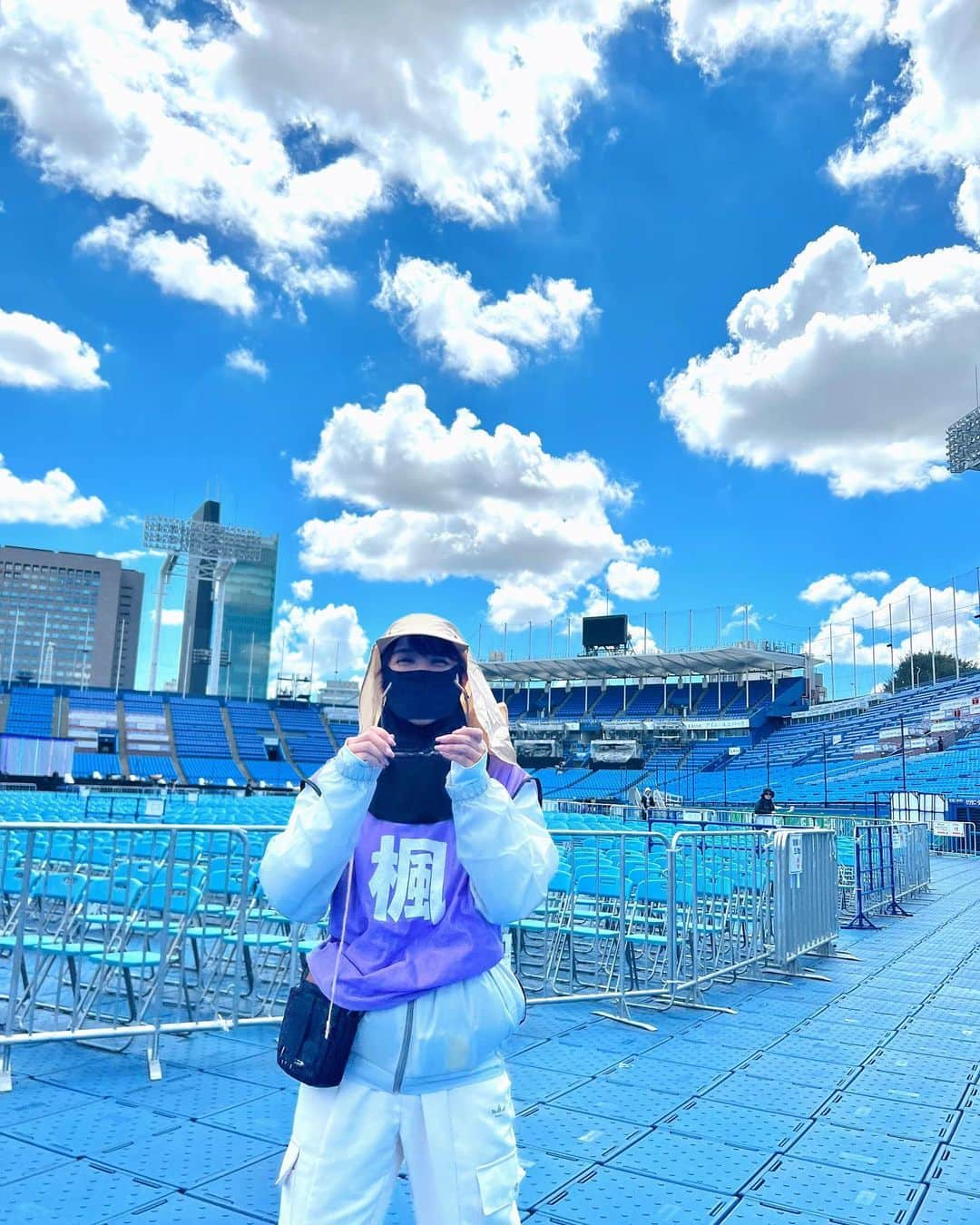 佐藤楓さんのインスタグラム写真 - (佐藤楓Instagram)「.  真夏の全国ツアー2023、 神宮公演を最後に無事完走しました🎆  乃木坂と過ごす夏、みなさんはどうでしたか？ 乃木坂で過ごす夏、今年もとっても幸せでした🌻  #乃木坂46 #真夏の全国ツアー2023」8月29日 21時23分 - kaede_sato.official