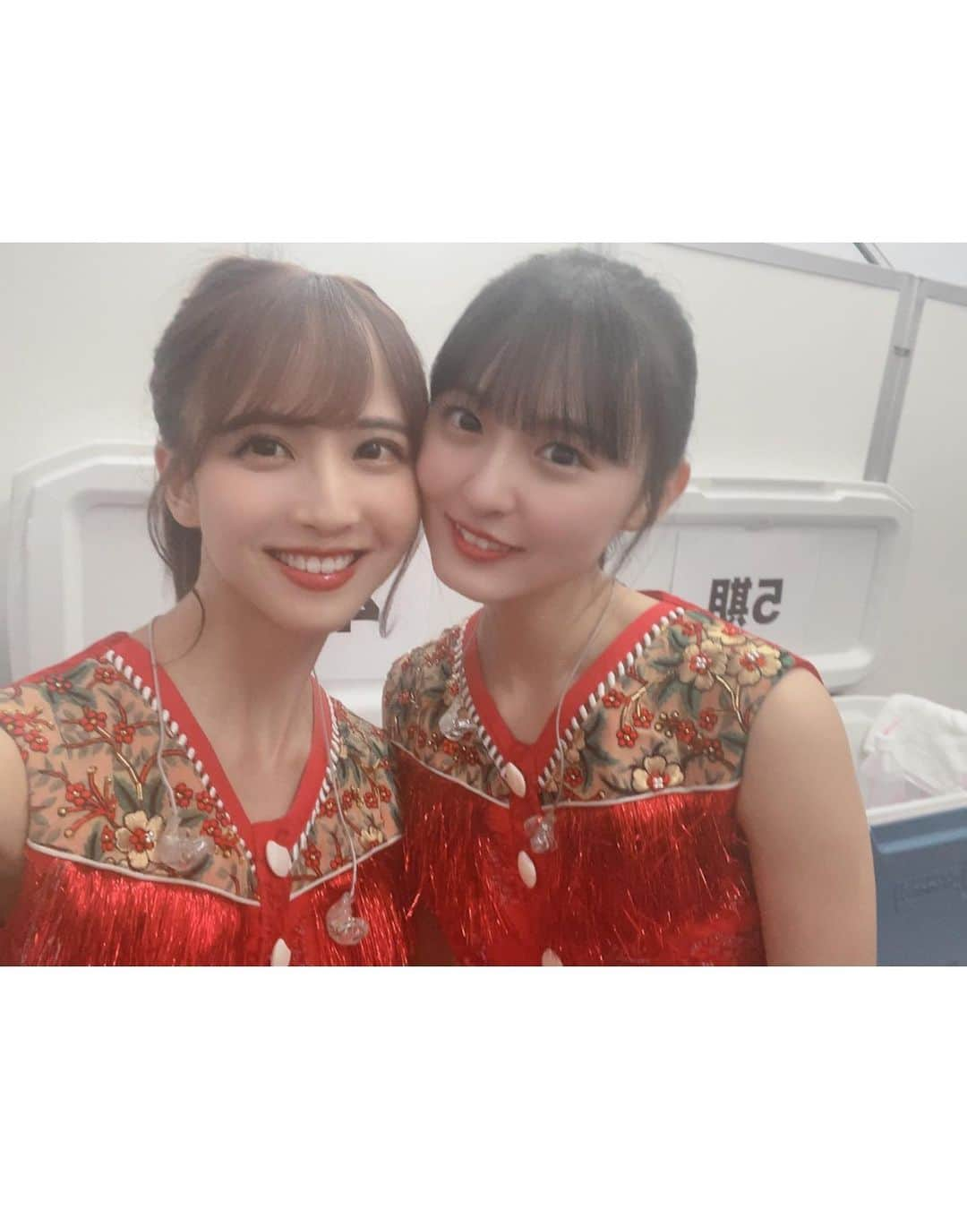 佐藤楓さんのインスタグラム写真 - (佐藤楓Instagram)「.  真夏の全国ツアー2023、 神宮公演を最後に無事完走しました🎆  乃木坂と過ごす夏、みなさんはどうでしたか？ 乃木坂で過ごす夏、今年もとっても幸せでした🌻  #乃木坂46 #真夏の全国ツアー2023」8月29日 21時23分 - kaede_sato.official