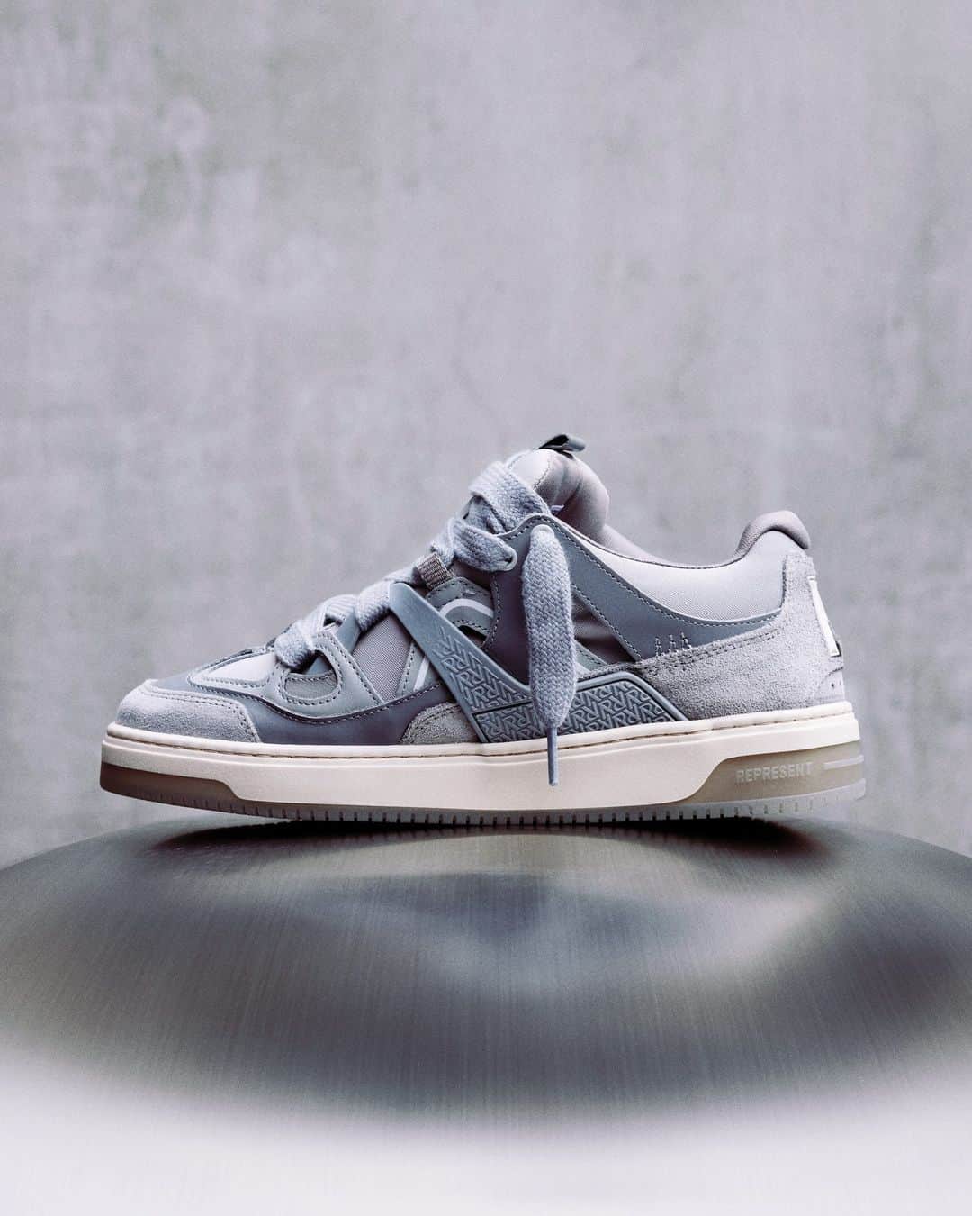 MATCHESFASHION.COMのインスタグラム：「Time for a sneaker upgrade? Enter @representclo.」