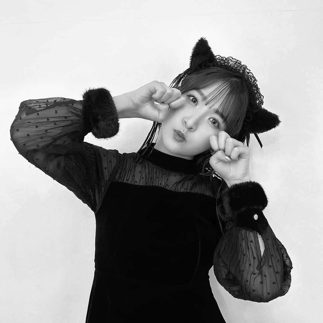 のインスタグラム：「にゃ🐈‍⬛  #つばきファクトリー #小野瑞歩」