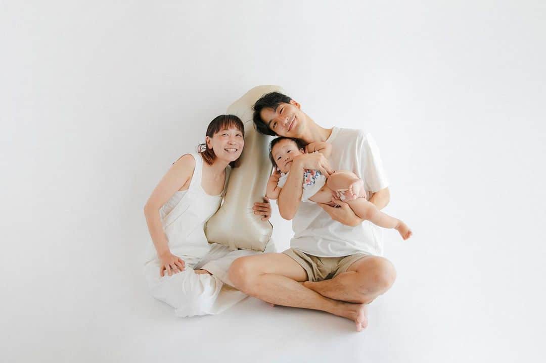 福田瞳さんのインスタグラム写真 - (福田瞳Instagram)「. . うたくん1歳。 ママも1歳。 パパも1歳。 みんなおめでとうだよね。 これからもよろしくね☺︎ . . 2023.8.29」8月29日 21時45分 - fukudahitomi610