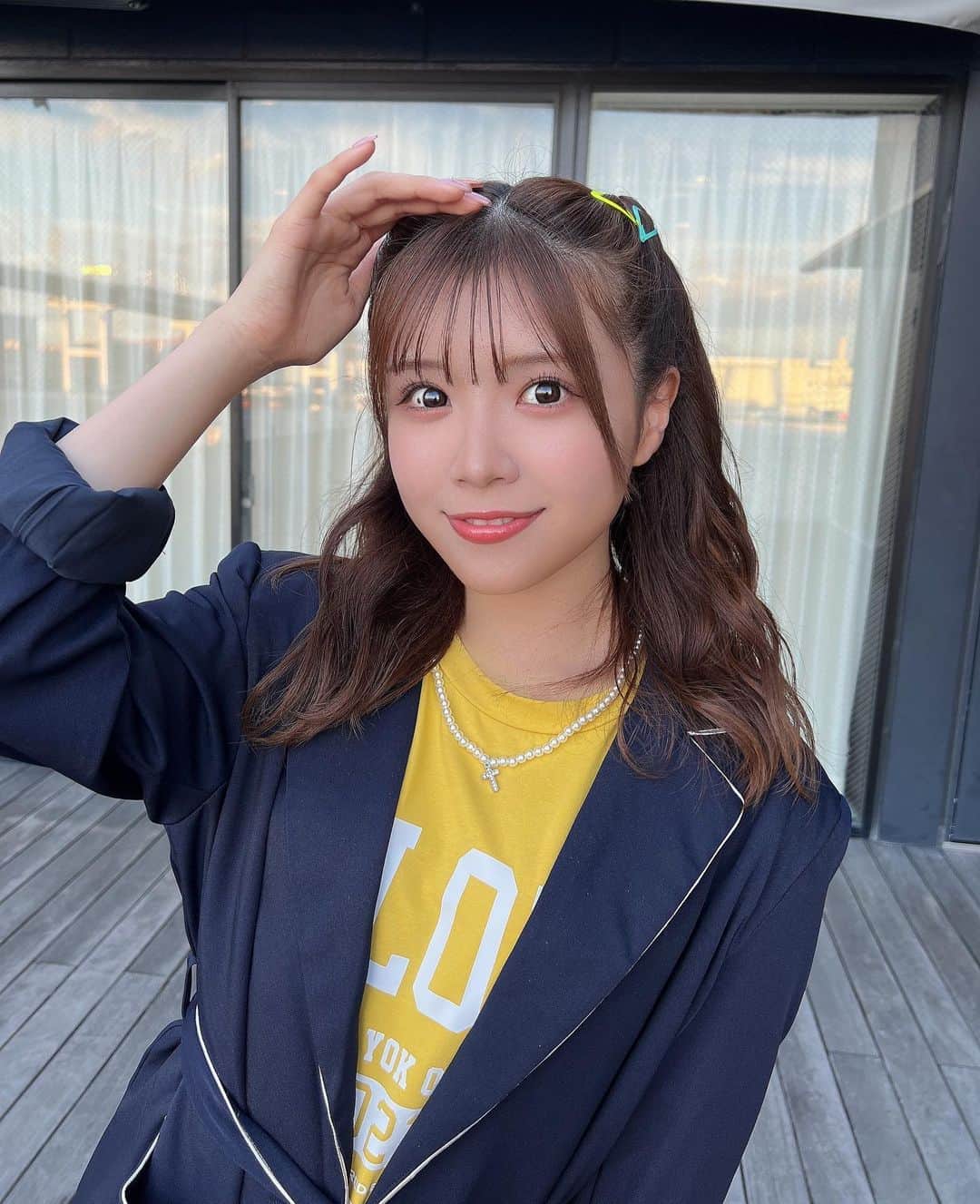 貞野遥香のインスタグラム：「はーふちゅいん🌼♡ ⁡ 【OSAKA COLORZ SHOW 2023 powered by SHEIN】に出演させて頂きました！ ⁡ 今年は黄色がドレスコードだったので 黄色のTシャツを☺️ ⁡ そして全身SHEINさんコーデです♪どう？🥰 ⁡ ⁡ #COLORZwithSHEIN2023 #SHEINforall #sheinコーデ  #ootd  #ハーフツイン」