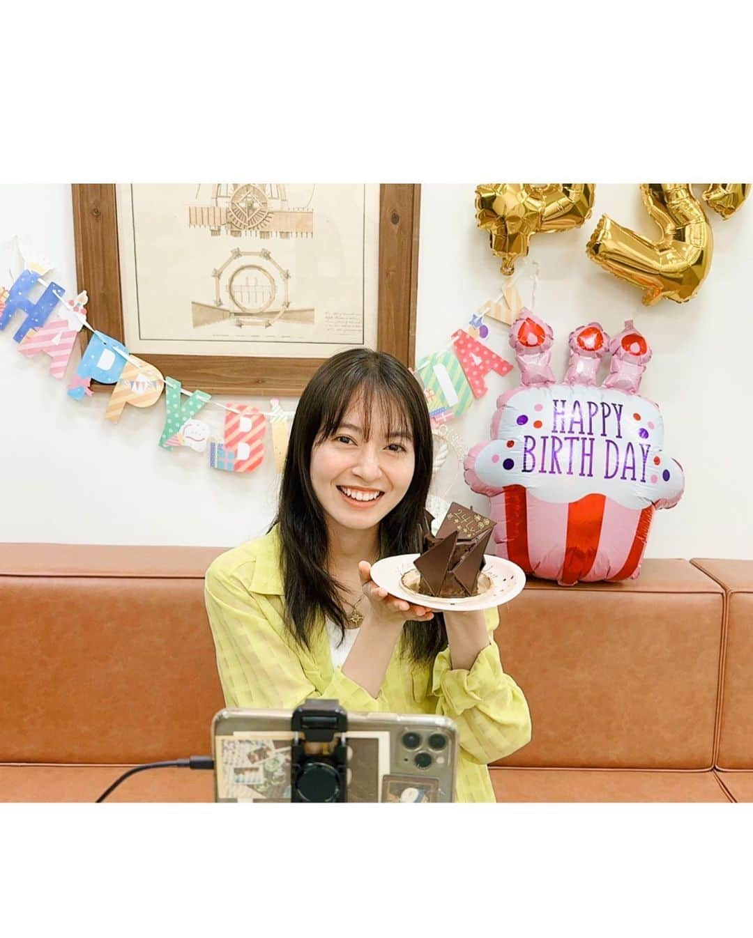 田辺桃子さんのインスタグラム写真 - (田辺桃子Instagram)「8/20 FC 逢ひ時 「BIRTHDAY LIVE STREAMING 24Lvスペシャル」 ⁡ めっちゃ楽しかったーー！ 遊びに来てくれたみなさん 直前のインスタ質問箱でリクエスト等々参加してくれたみなさん ありがとうございました🫧 ⁡ 重大発表も喜んでもらえてよかった〜 インスタでもまもなくお知らせします🤭」8月29日 21時55分 - momoko__tanabe