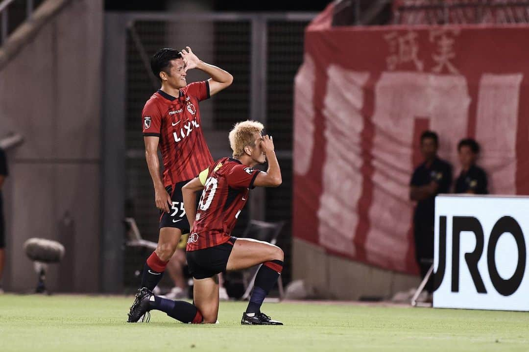 植田直通のインスタグラム：「. 新潟戦、勝利！最高！ 男祭り！最高！🦌 内藤選手のポーズができて良かったです！  次は湘南戦。 引き続き熱い応援よろしくお願いします。  #鹿島アントラーズ #男祭り」