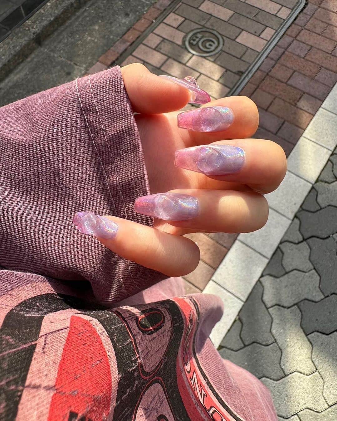 横川ミナのインスタグラム：「ここ最近で1番すき💅🏻♡×10」