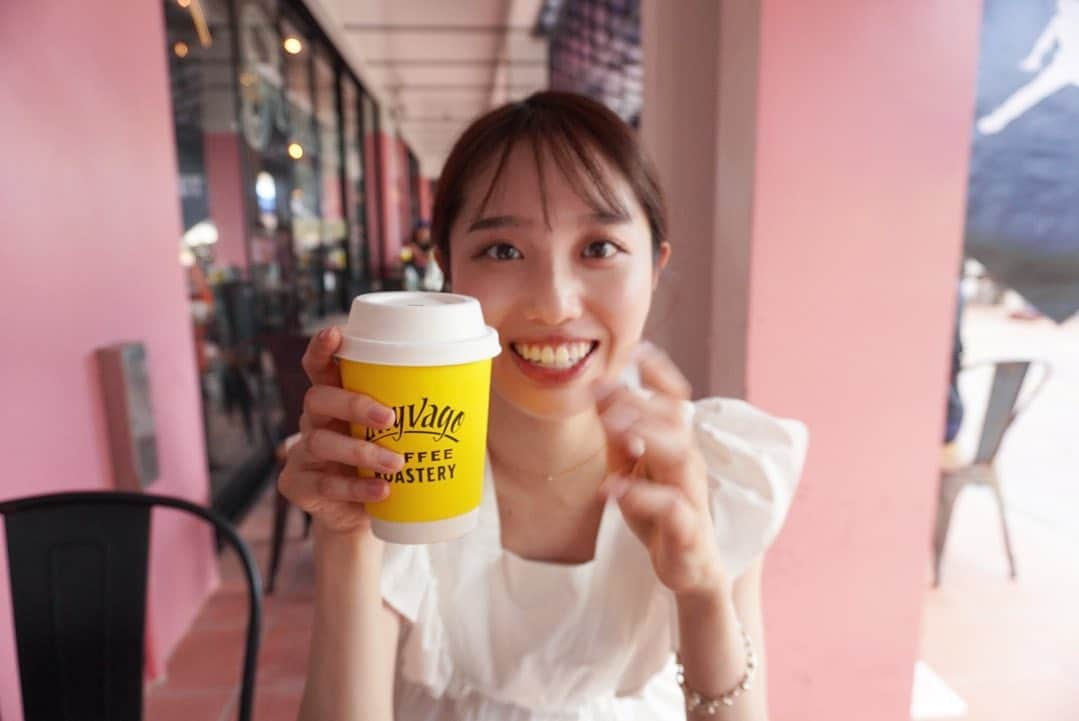 藤江萌のインスタグラム：「ここのカフェおしゃれすぎて Tシャツ買ってもーた🌞  今度載せよっと。笑  dress : @redyazel   #沖縄 #沖縄旅行 #沖縄グルメ #沖縄カフェ #沖縄観光 #アメリカンビレッジ #白コーデ #秋服 #秋服コーデ #ワンピースコーデ #藤江萌  #redytorace #sony #zhyvagocoffeeworks #zhyvagocoffeeroastery #zhyvagocoffee #okinawa #okinawatrip #okinawanfoodlab」