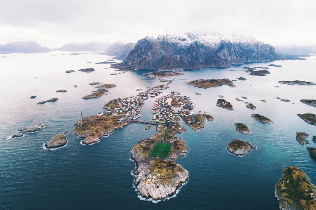 福田洋昭さんのインスタグラム写真 - (福田洋昭Instagram)「These are some of my favorite places on Earth 🌍  As far back as I can remember, from the moment I picked up a camera and took my first photo, I've been using @lightroom to bring my images to life. Since earlier this year, I couldn't be happier to serve as one of their ambassadors. So, I thought, what better opportunity to be re-inspired than by sharing the moments that have led me to where I am today.  I'm grateful for everyone who has stuck around and followed my journey.  More to come... Edited with @lightroom #LightroomAmbassador #AdobePartner"  India, Vietnam, Canada, Jordan, Turkey, Norway, Portugal, Iceland, Sweden」8月29日 22時09分 - hirozzzz