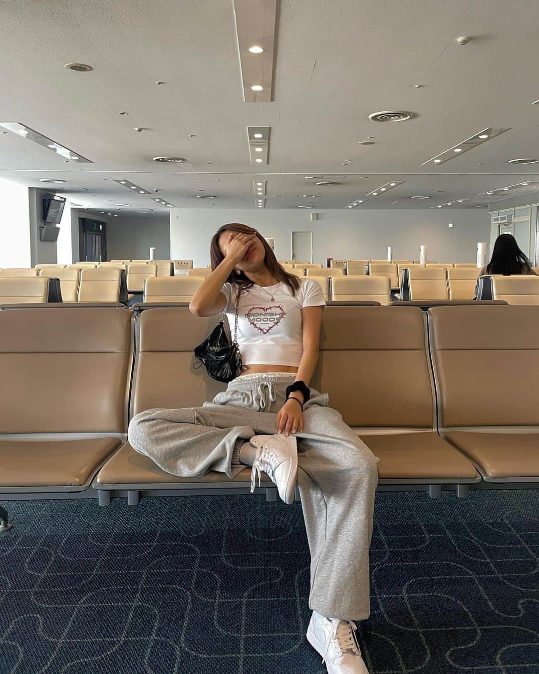 MIRAI TAKASHIMAさんのインスタグラム写真 - (MIRAI TAKASHIMAInstagram)「私元々唇🫦ふとめ族なんだけど 何故か下に比べて上のボリュームが少いのが 小さな悩みでオーバーリップ様々って感じだったので 上唇にヒアルロン酸足した🪽🫧 @selectclinic  バランス整ってメイクもしやすくなったし 口角もちょっと上がったしで最高最高って感じです🫦🌹 日焼け止め、クレンジング、パックもゲットした♡ 使うのが楽しみだ🥹  #セレクトスキンプラスマスク #セレクトスキンローション #セレクトプロテクトUVクリーム #セレクトクリアクレンジングジェル #selectclinic #セレクトクリニック #ヒアルロン酸」8月29日 22時34分 - miiiiiraixx