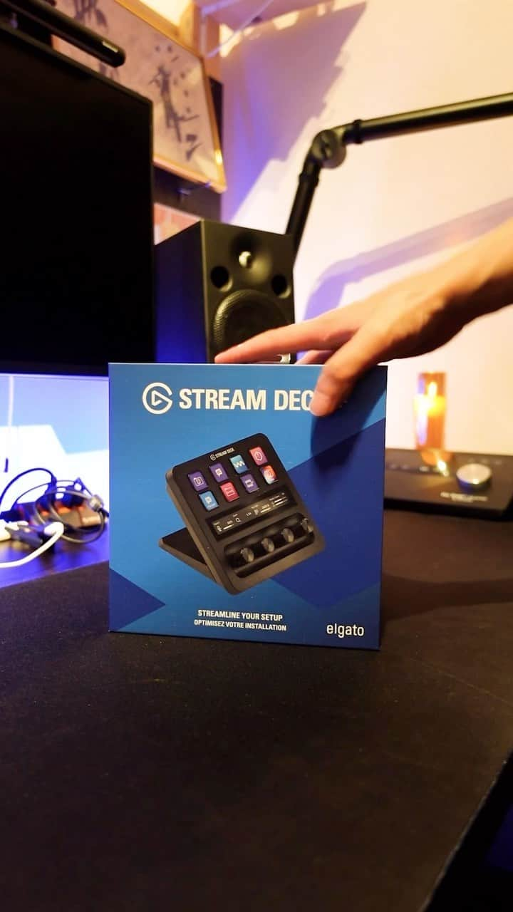 中垣悟のインスタグラム：「STREAM DECK+が届きました😎 本来は配信中のショートカットなどを無限に設定出来たりするそうなんですが、僕は作曲やDTM作業効率化を狙って色々と試してみようと思うので今から実験しながら使い倒してみようと思います🔥  @elgato  #streamdeck #elgato #streamdeckelgato #desktour #studiolife #mydesk #dtm #logicpro #beatmaker #ガジェット」