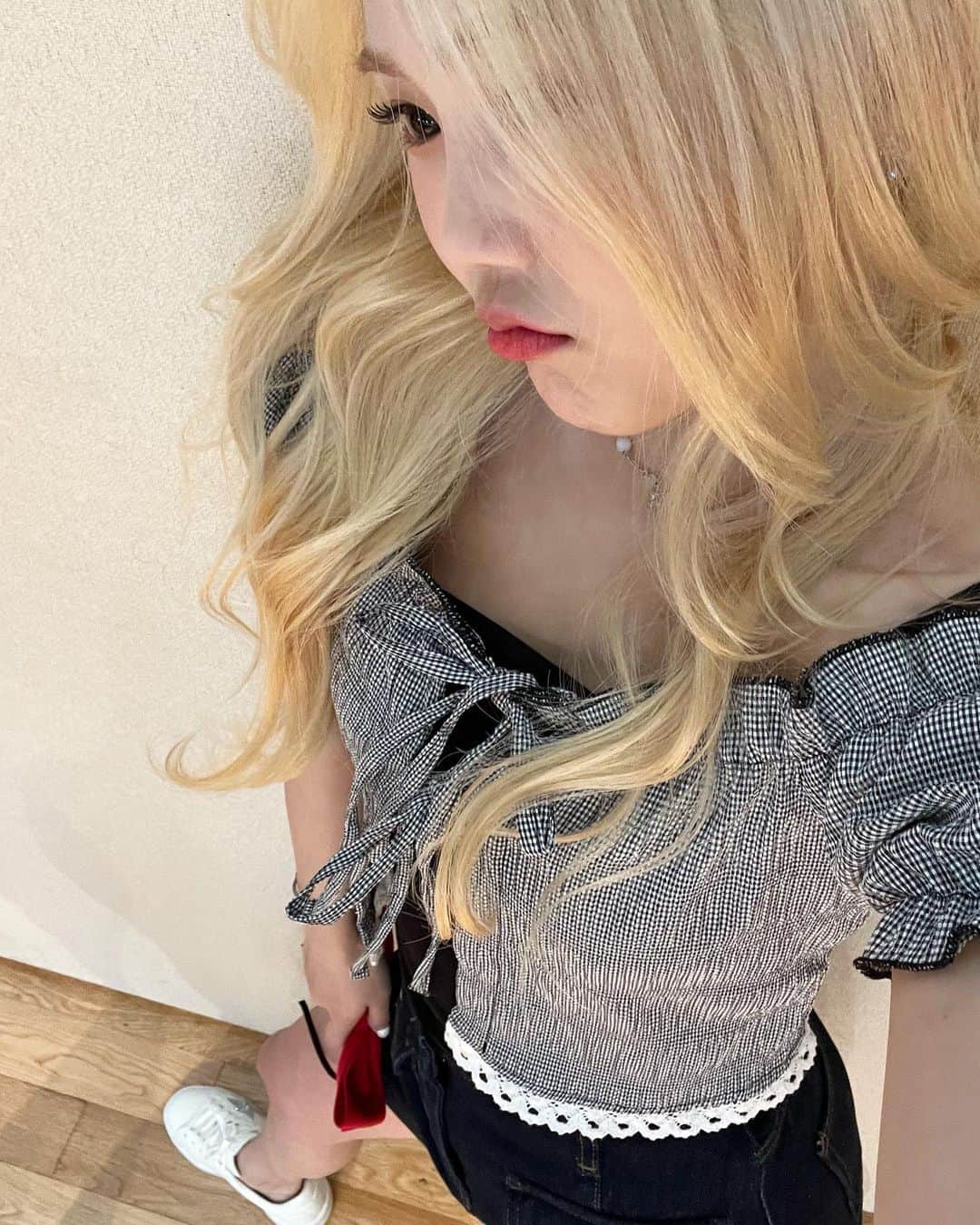 ヒョジョンのインスタグラム：「후우」