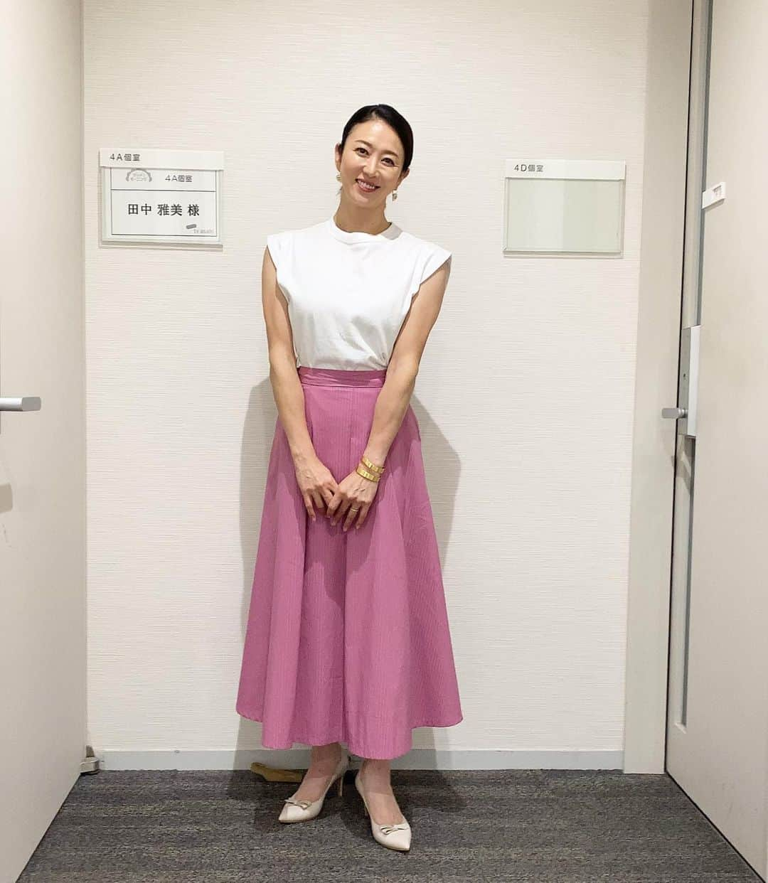 田中雅美さんのインスタグラム写真 - (田中雅美Instagram)「8月16日 テレビ朝日「グッドモーニング」で着用した衣装はこちらでした。  ・ ・  トップス @caqu_denim  ボトムス @zampa_co.ltd #ザンパ  アクセサリー @abiste_official  シューズ #dianashoes  #グッドモーニング #goodmorning  #テレビ朝日 #テレ朝 #衣装 #田中雅美 #水曜日 #コメンテーター」8月29日 14時36分 - tanakamasami_official