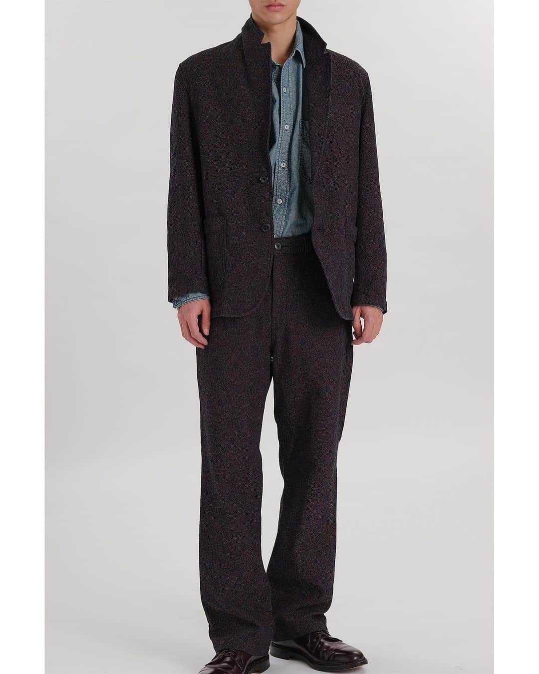 のインスタグラム：「⁡ 【2023 AUTUMN & WINTER】 ⁡ ⁡ JACQUARD DENIM by JOHNBULL  2023AW LOOK. ⁡ ⁡ ⁡ LOOK 1 ⁡ JACKET lot.JQ233L14/￥44,000 tax in PANTS lot.JQ231P29/￥25,300 tax in ⁡ ⁡ ⁡ #johnbull #johnbulldenim #jacquarddenim #2023aw #ジョンブル #ジョンブルデニム #ジャガードデニム」