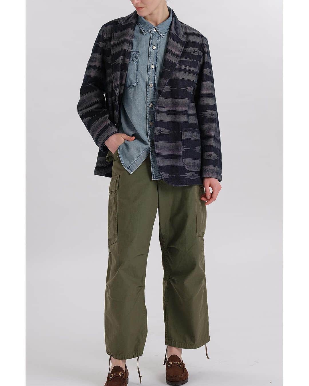 のインスタグラム：「⁡ 【2023 AUTUMN & WINTER】 ⁡ ⁡ JACQUARD DENIM by JOHNBULL  2023AW LOOK. ⁡ ⁡ ⁡ LOOK 2 ⁡ JACKET lot.JQ233L07/￥41,800 tax in ⁡ ⁡  #johnbull #johnbulldenim #jacquarddenim #2023aw #ジョンブル #ジョンブルデニム #ジャガードデニム」