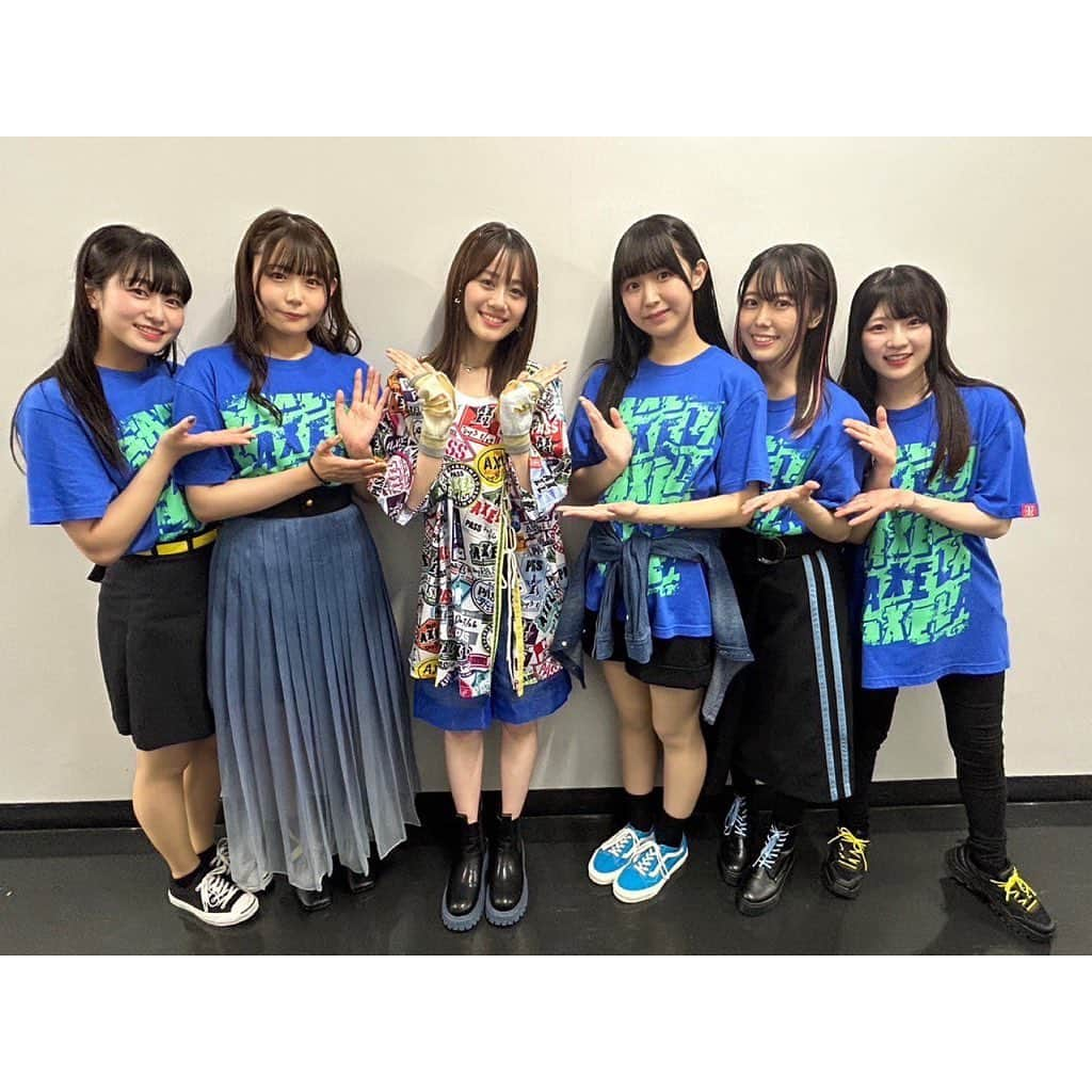 伊藤美来さんのインスタグラム写真 - (伊藤美来Instagram)「🔥  アニサマの思い出☺︎  #みくです☺︎ #anisama #芹澤優　ちゃん #MyGO ちゃん #ASCA さん #東山奈央 さん #halca さん #村上まなつ ちゃん #花澤香菜 さん #大西亜玖璃 ちゃん #鬼頭明里 ちゃん #小倉唯 さん」8月29日 15時18分 - itomiku_official