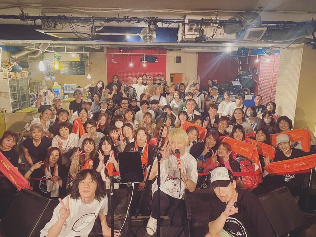 山岸竜之介のインスタグラム：「ワンマンライブ in 大阪  ありがとうございました！ ほんとに 東京も大阪も 人生最高の日でした  来年も必ず 開催したい！！！  12月のライブ音源の発売もお楽しみにしててね！  愛してるよ！！本当に ありがとう！！」