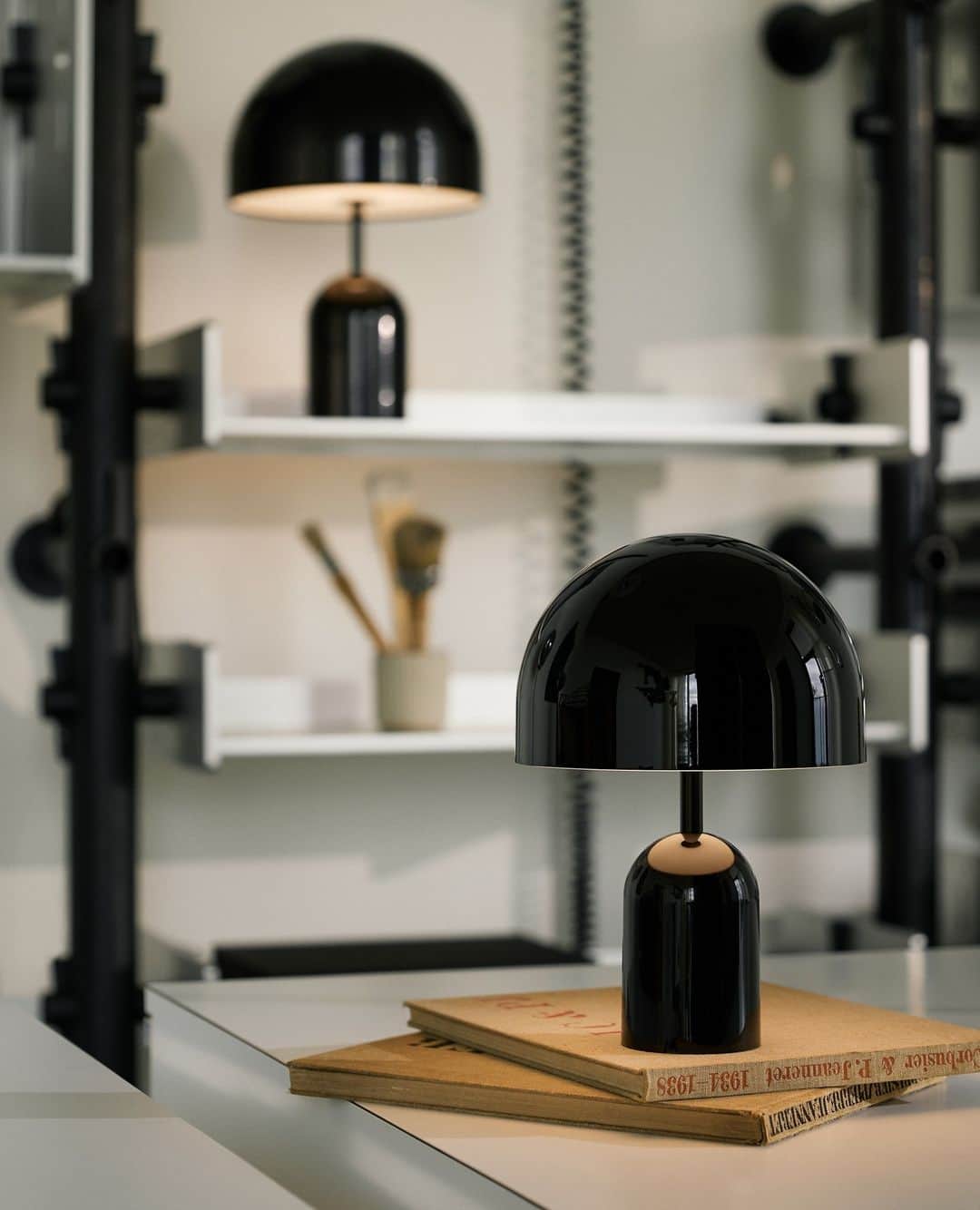 トム ディクソンのインスタグラム：「BELL Portables are like little companions paving the way to illuminate traditionally challenging spaces both indoors and outdoors.」
