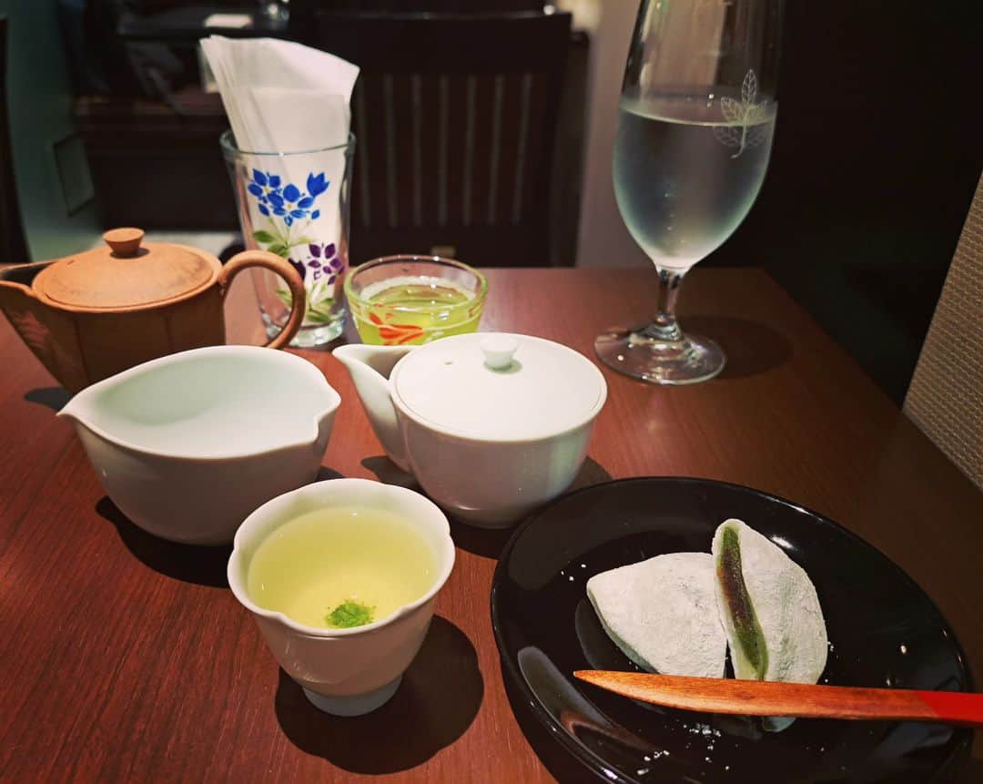 谷口キヨコさんのインスタグラム写真 - (谷口キヨコInstagram)「日本茶カフェがあるから生きられる🍵紅茶も好きやけど、紅茶と珈琲のカフェしかなかったら、たぶん私、絶望する。日本茶があるから紅茶も珈琲もええねん。私は…」8月29日 15時36分 - kiyokotaniguchi