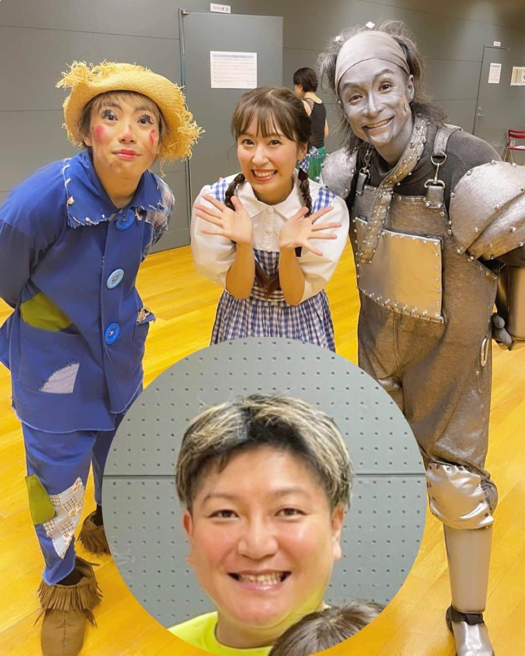 木村愛里さんのインスタグラム写真 - (木村愛里Instagram)「⋆ 札幌演劇シーズン×劇団フルーツバスケット オリジナルミュージカル特別公演 【オズの魔法使い】【新オズの魔法使い】 2023  8.12-8.19  今年30周年をむかえた劇団フルーツバスケット。 フルーツバスケット出身者や在団生、今までの講師などが集結し毎日日替りキャストでSPな1週間をお届けしました。  ご来場いただいた皆様 応援してくださった皆様 ありがとうございました！！  もう..何から振り返れば良いのか..🫢 私の稽古期間は約2ヶ月。 それはそれは濃密で幸せで過酷な2ヶ月でした。笑 もう涙もでないくらい稽古期間は辛かったです。笑 厳しい稽古では全くなく！笑 大好きな仲間たちとの稽古は幸せだけど 子育てお仕事に稽古。辛かった。笑  約30年前に近所のお友達のお母さんに誘われ 母もちょっと習い事に..という軽い気持ちで私の手を繋ぎ フルーツバスケットの一期生として、 この世界に足を踏み入れました。 自分の基盤をつくってくれた大切な場所の1つです。  今回このお話をいただいた時の 第一声は「できないなぁ」でした。 ミュージカルは20年ぶり、演劇は10年ぶり、 出産後の運動していない身体、何よりも家庭があり息子を抱えての出演は難しいと思ったからです。  そして、ドロシーという役名を聞いた時に 34歳に少女の役は厳しいぞ！？と思い(笑) 全てをひっくるめて「できないなぁ」でした。  ただ私が出演することが劇団フルーツバスケットの為になり 美由紀先生への恩返しにもなるのなら...！ そして、あの時のメンバーでステージに立つ姿がみたい！というお言葉をいただき、子どもだった私たちが大人になり それぞれに色々な事を経験し、 今ステージに立った時どんなものが生まれるのだろう..？ こんな機会はこの先ないだろうなと思い 出演させていただく事を決めました！  私は2日間4公演に出演させていただきましたが あの2日間で感じた舞台の上から見えるキラキラした世界。 一生忘れません。  ぁあ..なつかしい！ 皆で1つのものをつくる達成感。 舞台でしか感じられないあの空気感。 幸せな1週間でした。  全ての自分の人生の経験が生きた舞台だったと思います。  小学生の時は歌とダンスが大好きで 全ての時間をそれに費やしていました。 大人になってから歌もダンスも特に続けてはいなかったけど あの日々があったから今回舞台にたてたと思います。  20代前半は小劇場などに立ちお芝居を学びました。 どうやったらお客さんの心を揺さぶることができるのか。 先輩たちからたくさん学びました。 まぁ途中で「ぁあ、私って演技むいてないな..🌝」と 自分で見切りをつけて演技からは離れていましたが😂  そして、本番中にどんなトラブルが起きても 2、3パターンくらいの回避方法を 台詞を言いながらも頭の中で冷静に考えられたところは 10年近くTVの生放送というものに 関わらせてもらっていた賜物だろうなぁと思いました。  一緒に舞台に立つ可愛い小さい子への接し方、 行動や感情を私なりに理解してあげられたのも 今まさに自分が子育てをしているからで。  なんだか本当に自分の人生の集大成のような舞台でした。  親が涙を流しながら喜んでくれた姿を見た時に 親孝行ができたかなぁ。 食いしばってでも頑張って良かったなぁと思いました。  在団生たちの若くキラキラしたエネルギー 大先輩達は、としを重ねてもやっぱり凄くて憧れは更に増し 講師の先生方、客演の皆さんのプロフェッショナルな姿勢 同期や同世代の仲間たちの安心感安定感 全てを支えてくれているスタッフの皆さん 細やかな気配りをくれる子ども達の親御さん  私はどれだけ周りや環境に感謝をすれば バチが当たらないんだろうと思うほど ありがとうと愛をたくさん頂きました。  本番期間、 私が集中できるよう息子を連れて実家に行った夫。 夫にも夫の家族にも感謝しかありません。 息子は、たくさん遊んでもらって楽しかったよう😂笑  きっと2時間の舞台は、息子の記憶には残らないだろうけど ママの頑張っている姿をみせられて良かったっ。  そして何よりも稽古中は色々あったけど 本番4公演を耐え抜いてくれた自分の身体！ ありがとう！ありがとう！ありがとう！！ 丈夫に産んでくれた親に感謝だし こんなに酷使しても耐え抜いてくれたこの身体は 死ぬまで大切にしよう。と心から思いました。  支えてくれた仲間たちもありがとう。 仲間がいなければ乗り越えられなかった。  長い長い文を最後まで読んでいただき、ありがとうございます。  「できないなぁ」も死ぬ気で頑張ればなんとかなる。 改めて人が目標を持つことの大切さを思い出しました。  劇団フルーツバスケット。美由紀先生。 素敵な機会と最高の挑戦をありがとうございました！！  #劇団フルーツバスケット #札幌演劇シーズン #ミュージカル #オズの魔法使い #ドロシー #ありがとうがたくさん #反省点は2日目本番中に赤いリップが私の歯についていて演者を困惑させてしまっていたら申し訳ない笑 #5枚目よっくん欠席の人みたいで笑う😂ごめん🦁 #もっと皆と写真撮りたかった🥹 #みんな大好き！ #FBオズ #🌈」8月29日 15時45分 - airi_official