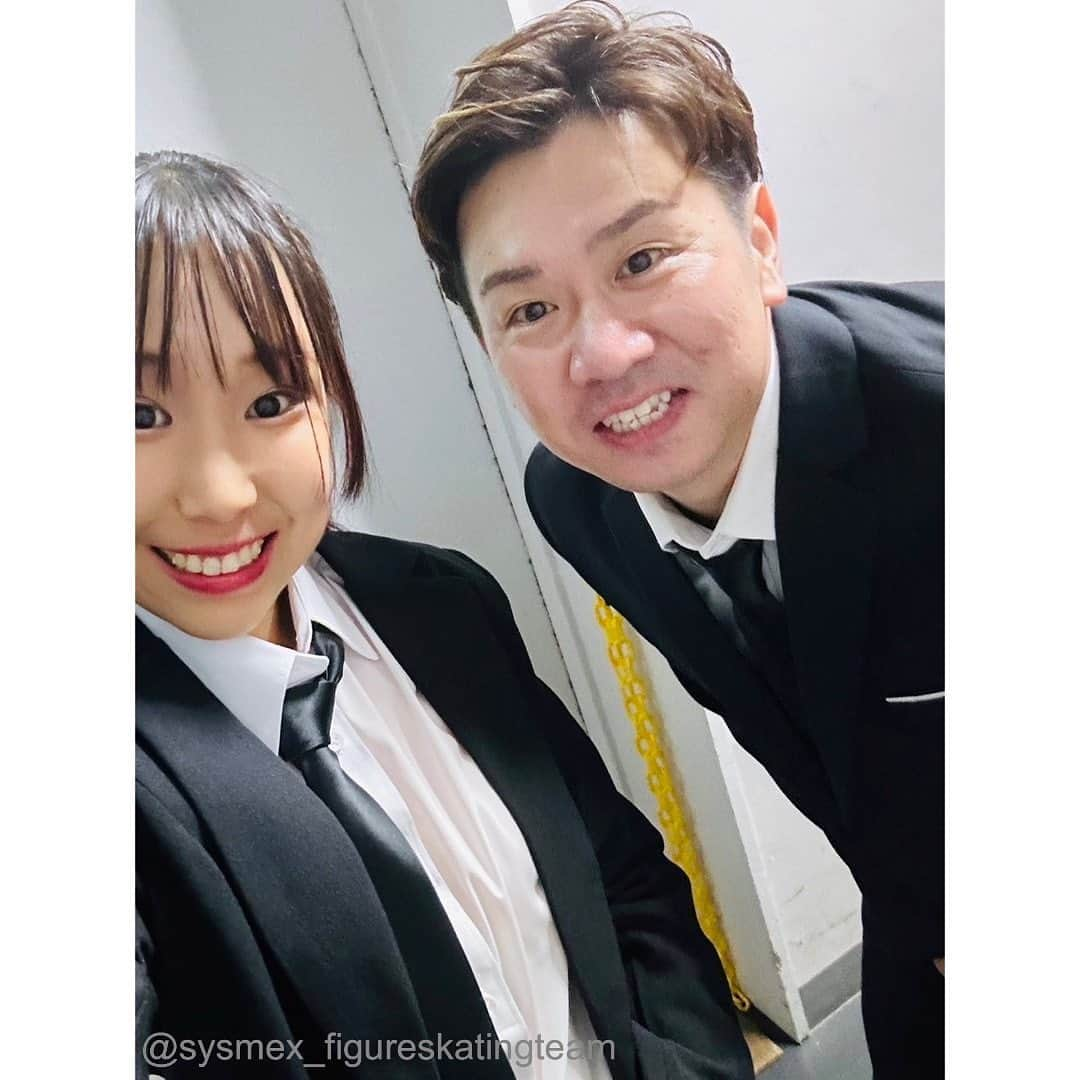 三原舞依＆坂本花織さんのインスタグラム写真 - (三原舞依＆坂本花織Instagram)「⁡ ⁡ 三原舞依選手からのメッセージ、２つ目です💌(2/2) ⁡ ***** ⁡ そして… FOI リハーサル初日、皆様が誕生日のサプライズお祝いをしてくださり 本当に幸せで嬉しすぎました😭🫶🏻 ⁡ ⁡ アイスショーでスケーターの皆様や関係者の皆様、そしてファンの皆様から大きなパワーをいただきました🌸 感謝の思いでいっぱいです。 ⁡ 24歳も全力で頑張ります！！ 三原舞依 ⁡ ⁡ ラスト2枚は Cats白猫ちゃんのヘアアレンジです🐈🤍 ⁡ ⁡ #maimihara #三原舞依  #figureskating #figureskater  #sysmex_figureskatingteam」8月29日 15時46分 - sysmex_figureskatingteam