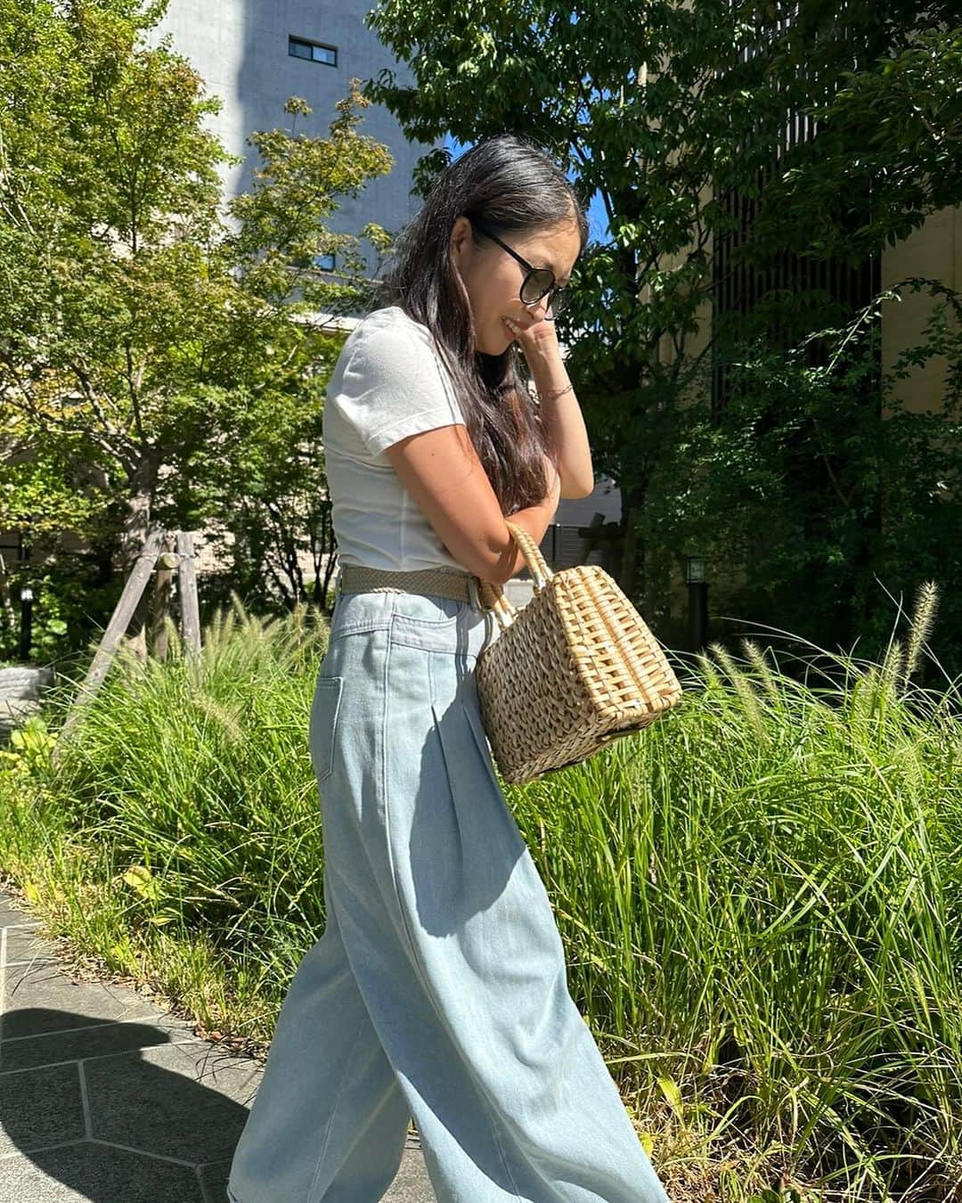 YU-Aのインスタグラム：「ママ友とランチ🍙 0歳の頃に出会ってあっという間に子供が6歳！ という事はお友達歴も6年😳  共に悩みを共有して アイディアを出し合って たまには息抜きでご飯したりして、ママ友って本当に出会えて良かったと思う。 いてくれた事でとても心強かったなぁって。  子供達は別々の学校に行ってるけど、これからも仲良くさせてもらいたいなぁ いつもありがとう😊  写真はそんなママ友が撮ってくれました😂🙏🏿✨  #YUA #lunch」