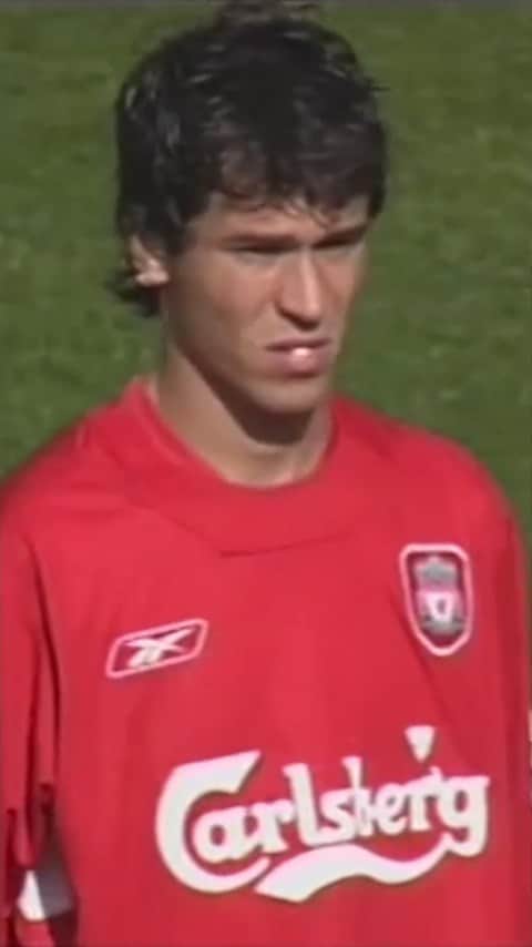 ルイス・ハビエル・ガルシア・サンスのインスタグラム：「That Debut moment, that weird hair, that huge Jersey XX, that first goal ... Memories!! 19yrs ago Bolton v LFC I made my Debut.  #oncearedalwaysared #ynwa」