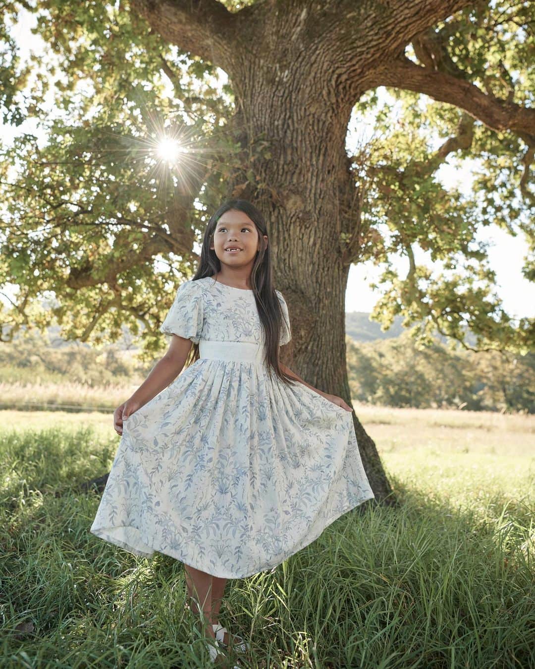 ローラアシュレイのインスタグラム：「✨Get your little ones occasion ready with our striking Girlswear collection full of pretty dresses adorned by iconic prints from the Laura Ashley archive.  Now available on lauraashley.com and @nextofficial」
