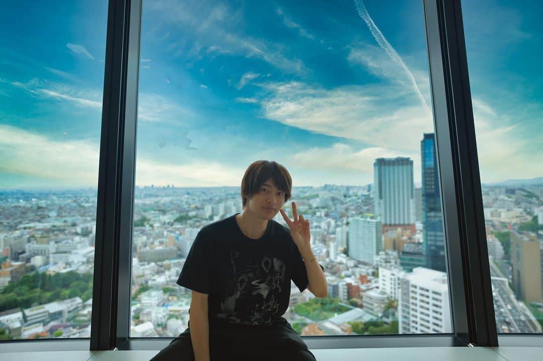 平田雄也のインスタグラム：「良い眺めだ😎 まだまだ暑い日々☀️  #景色 #青空 #残暑」