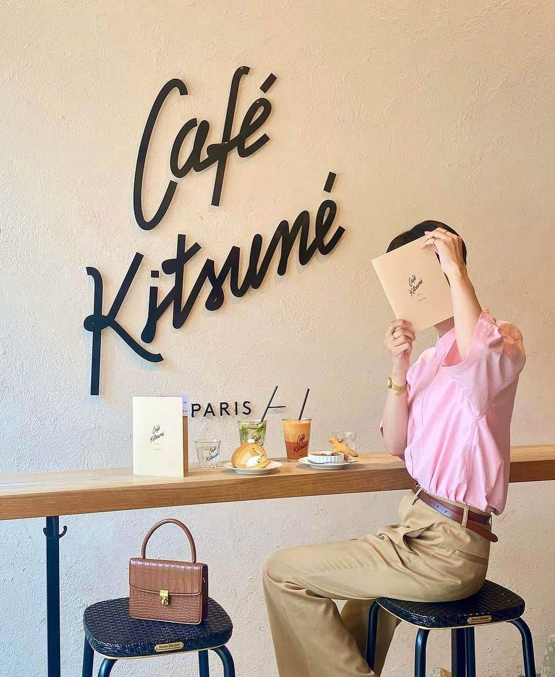 Café Kitsuné Parisさんのインスタグラム写真 - (Café Kitsuné ParisInstagram)「A world of flavor at #CafeKitsuneAoyama, each sip and bite is a journey of taste and delight 🍰☕」8月29日 17時44分 - cafekitsune