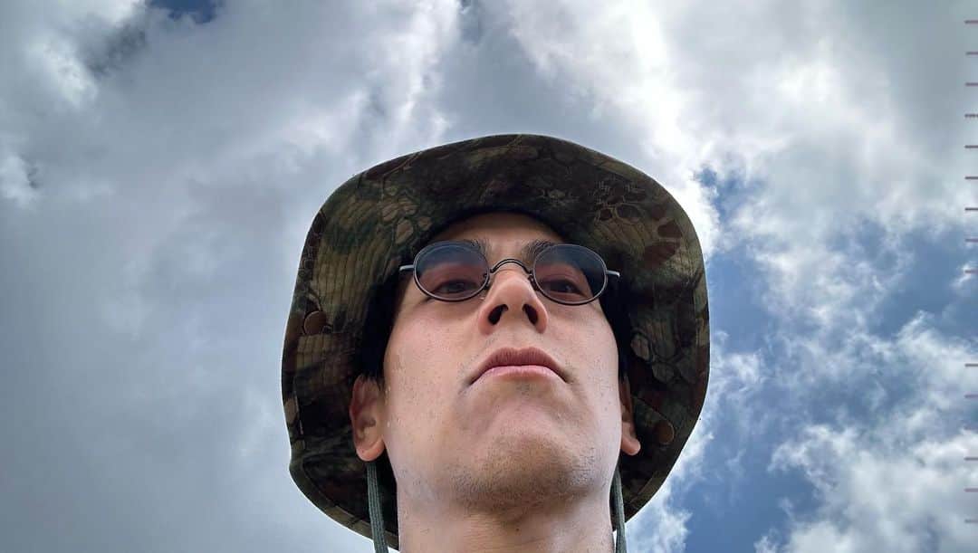 エディ・ポンのインスタグラム：「🥾 🥾 🏔️ 🏔️」
