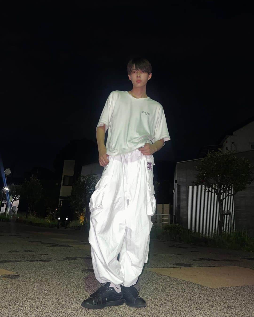 石川悠人のインスタグラム：「こんな服装好き?  White dance outfit💃 ・ ・ ・ #whitecoordinate」
