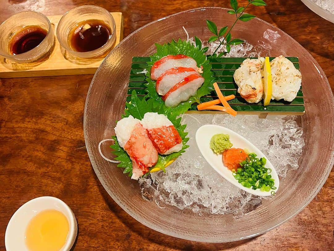 武田華恋のインスタグラム：「週2焼肉だったのでカニ食べたくなった🥰 #タラバガニ  #外食好きな人と繋がりたい #japanesefood  #蟹 #グルメ好きな人と繋がりたい」