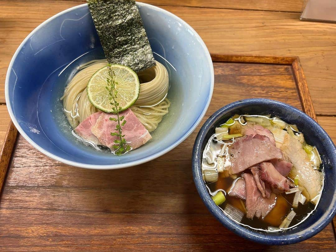 小林優介のインスタグラム：「つけ麺博で食べた感動的に美味い昆布水つけ麺。栃木の店だから行くことないかなと思ったけど、キャンプの道中で店舗で食べることに成功した！めっちゃ並んだけどやっぱり美味い！」