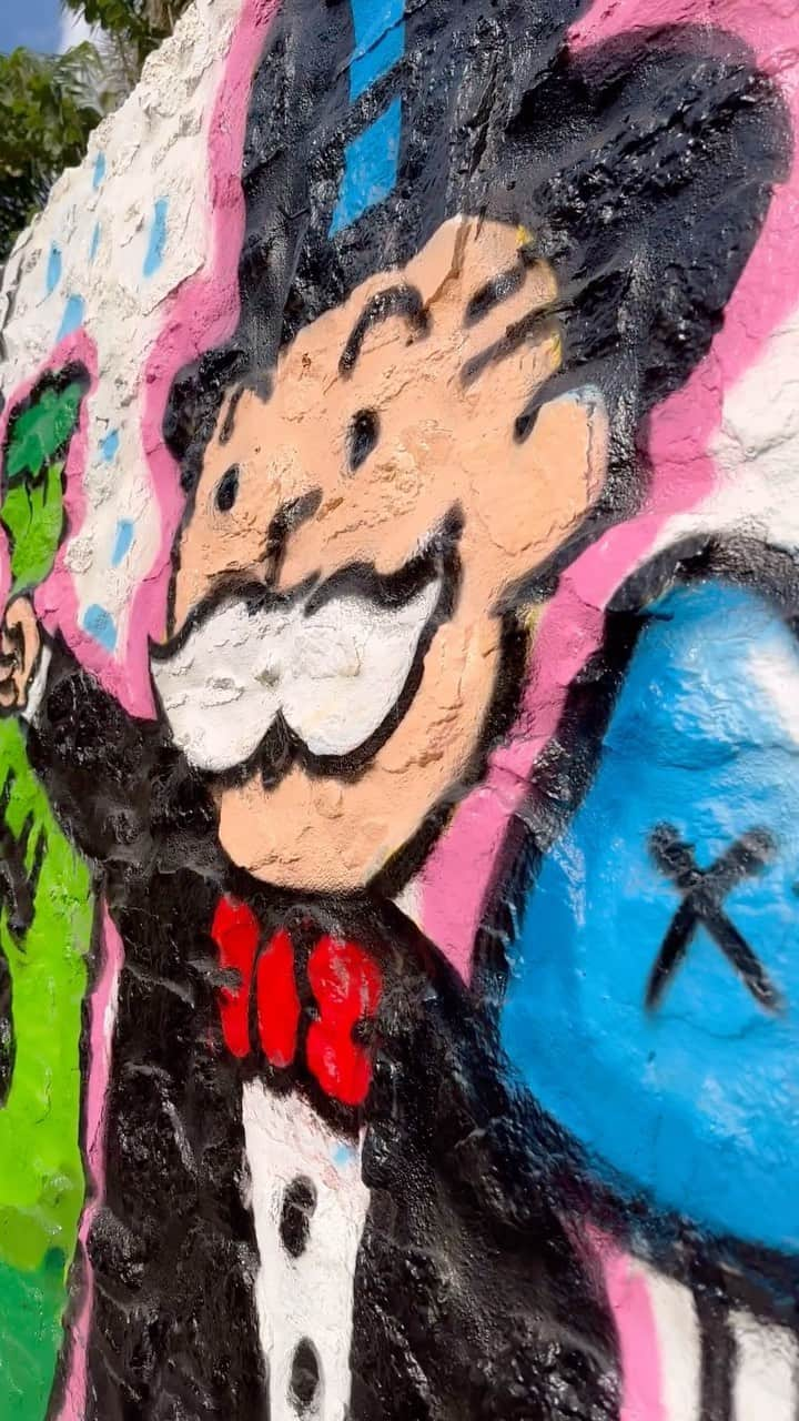 マイケル・ベイのインスタグラム：「Wow, graffiti!」