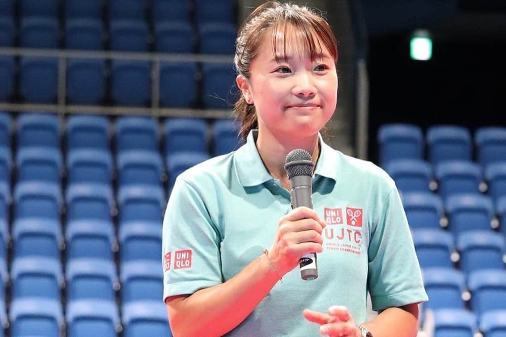 奈良くるみさんのインスタグラム写真 - (奈良くるみInstagram)「昨日ユニクロ全日本ジュニアテニス選手権2023の全日程が無事終了いたしました。  大会を通して、ジュニアの子供たちの情熱と努力、嬉し涙、悔し涙、そしてスポーツマンシップに心から感動し、勇気をもらいました。  私自身、トーナメントディレクターとして初めてこの大会に携わることができ、不慣れなことも多くありましたが、ジュニアの子供たちとの触れ合い、保護者、コーチの皆様、運営に携わっていただいた全ての方々、そしてスポンサーの皆様、たくさんの方々のサポートのおかげで、様々な新たな取り組みに挑戦することができました。大会に関わってくださったすべての皆様に、心からの感謝を伝えたいです。  これからも子供たちの夢を全力で応援し、未来への糧となる経験を少しでも多く提供していきたいと思っています。 来年さらに良い大会にできるように頑張りますので、引き続きよろしくお願いいたします。  ユニクロ全日本ジュニアテニス選手権2023 トーナメントディレクター 奈良くるみ  📸 神戸崇利 #ユニクロ全日本ジュニアテニス選手権2023 #UNIQLOJAPANJUNIORTENNISCHAMPIONSHIPS2023 #有明テニスの森 #全日本ジュニアテニス #UJTC #トーナメントディレクター  #奈良くるみ  #kuruminara  #テニス  #tennis  #テニスプレイヤー  #tennisplayer」8月29日 18時42分 - kurumi.nara