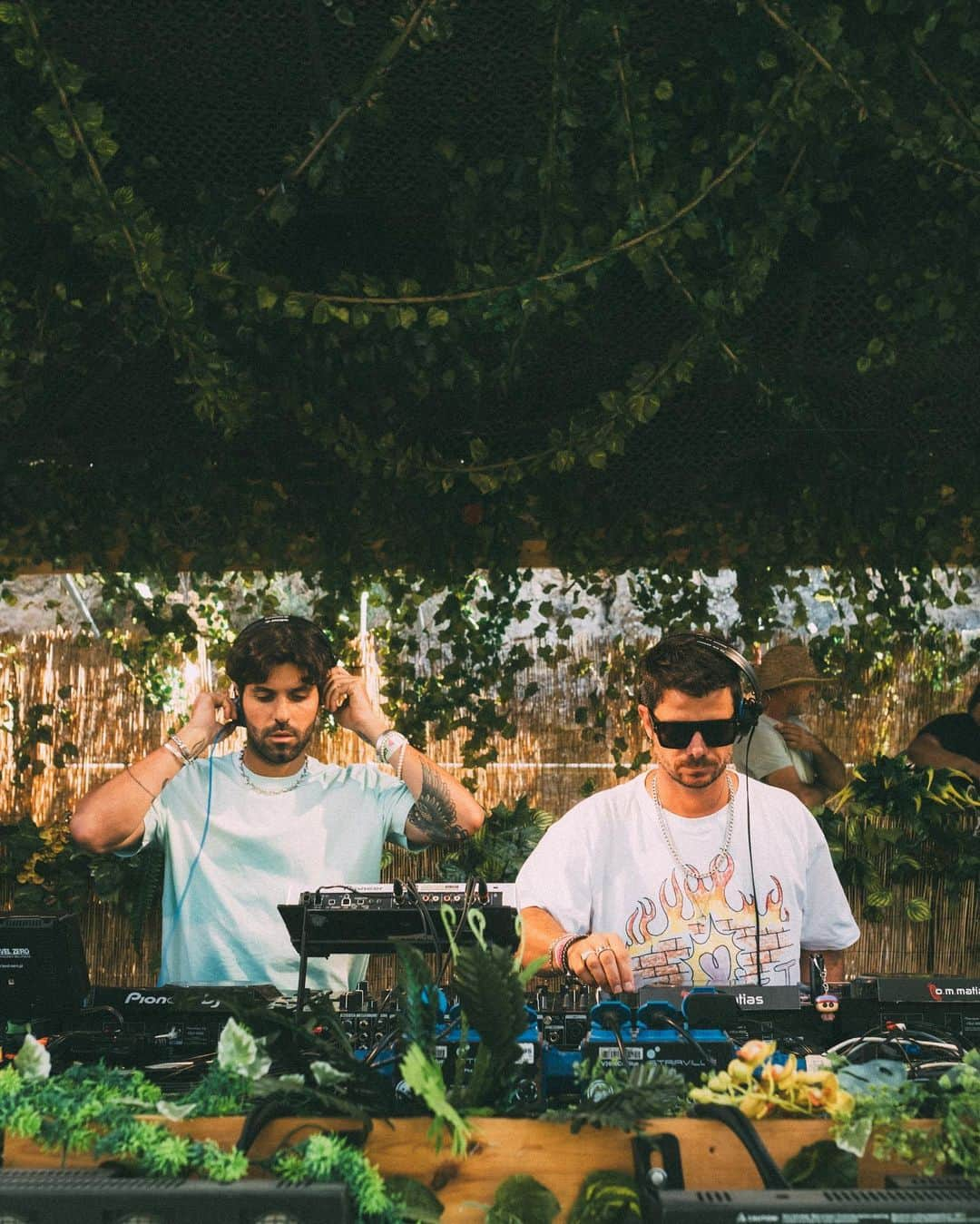 ハイメ・アルグエルスアリさんのインスタグラム写真 - (ハイメ・アルグエルスアリInstagram)「Last saturday in Lisbon was epic! We had so much fun warming up for the king @solomun . Thank you to all the beautiful Brunchers for dancing with us since the first second!」8月29日 19時00分 - squire.music