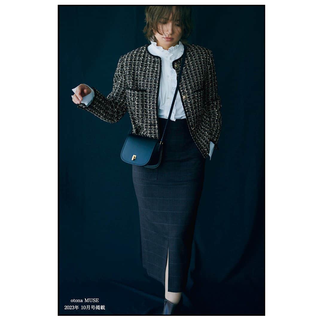 ロペさんのインスタグラム写真 - (ロペInstagram)「【otona MUSE 10月号掲載アイテムCHECK！】 ⁡ 日常に寄り添いながらも、 着るたびに高揚感を与えてくれる、 エターナルなアイテムにフォーカス。 どれも着まわしがきいて実用性が高いから、 秋冬のコーディネートが充実すること間違いなしです。 カバーモデル佐田真由美さんに着用いただきました。 ⁡ J'aDoRe JUN ONLINEでご購入いただけます。 ⁡ ⁡ ⁡ @rope_jp @jadorejunonline @otonamuse #otonamuse #オトナミューズ #佐田真由美 氏 #ジャケット #秋コーデ #秋カラー #ロペ #ROPÉ #ropejp」8月29日 19時00分 - rope_jp