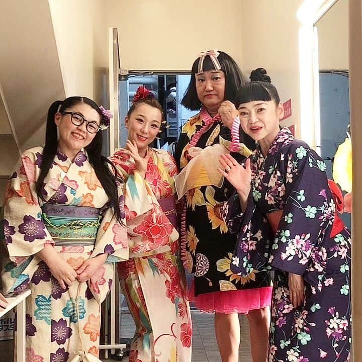 岡田直子さんのインスタグラム写真 - (岡田直子Instagram)「本日より1週間はNGKにてすっちーさん座長週の吉本新喜劇に出演させて頂いております。⁡ ⁡⁡ 皆様のご来場をお待ちしております。⁡ ⁡⁡ ⁡ちなみに最後の浴衣美人達は先週までの新喜劇に出演させて頂いていたマドンナ達です。⁡ ⁡⁡ ⁡⁡ ⁡#吉本新喜劇⁡ ⁡#NGK⁡ ⁡#なんばグランド花月⁡ ⁡#すっちー さん座長週⁡ ⁡⁡ ⁡#今週はいつものようにいじられるばかりではなくしっかりお芝居をする役をさせて頂いております⁡ ⁡#勉強になります⁡ ⁡⁡#最後は……⁡ ⁡#劇場で見てのお楽しみですwww⁡ ⁡⁡ ⁡#最後のお写真⁡ ⁡#浴衣美人⁡ ⁡#先週の新喜劇マドンナ達⁡ ⁡#未知やすえ 姉さん⁡ #烏川耕一 さん⁡ ⁡#烏川耕一子 ちゃん⁡ ⁡#森田まりこ ちゃん⁡ ⁡#岡田直子⁡ ⁡⁡#耕一子ちゃんの足がめちゃくちゃ綺麗な件について⁡ ⁡⁡ ⁡#オタク⁡ ⁡#アニメ⁡ ⁡#漫画⁡ ⁡#声優 様⁡ ⁡#いい声芸人⁡ ⁡」8月29日 18時54分 - oka_danaoko