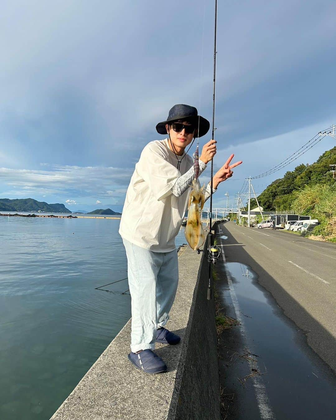 内田禅さんのインスタグラム写真 - (内田禅Instagram)「魚釣り〜😁🎣」8月29日 18時55分 - zen_753