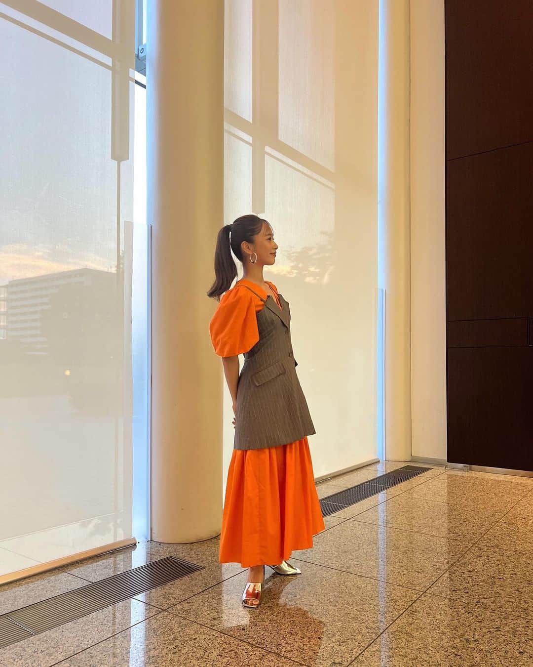 近藤千尋のインスタグラム：「今年最後かな？のプールへ💕 いつものファミリーと🤍🤍笑 次女のファッションがいつも面白い😂 3歳、自分で決めたいお年頃。。笑👚 @petitmain_official  とコラボ服 ピンクみんなおそろーい🩷  そして今夜は20:00から 潜在能力テスト📺ミテネ🎵🥹  なんか前回までギャル投稿だったから 地味に見える？笑🤣  #近藤千尋衣装  O.A.８／２９ one-piece @doublestandard_official bustier @labelleetude_official pierce @abiste_official」