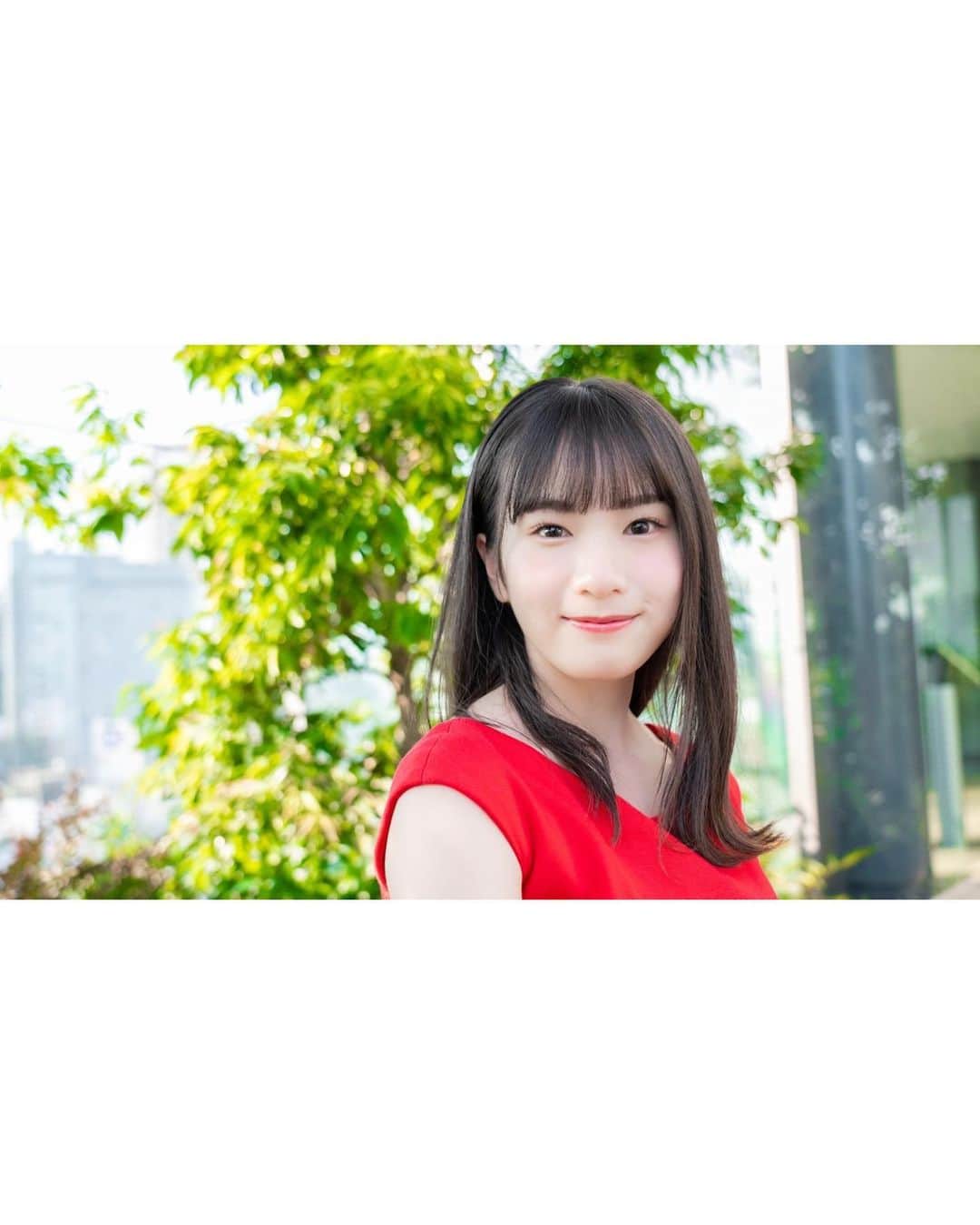 橋本恵理子さんのインスタグラム写真 - (橋本恵理子Instagram)「あか  外でのダンスシーンで赤色のワンピースを着させていただきました🎈  3人でたくさんお写真撮りました  #アイドルなんかじゃなかったら」8月29日 19時26分 - eriko_hashimoto_