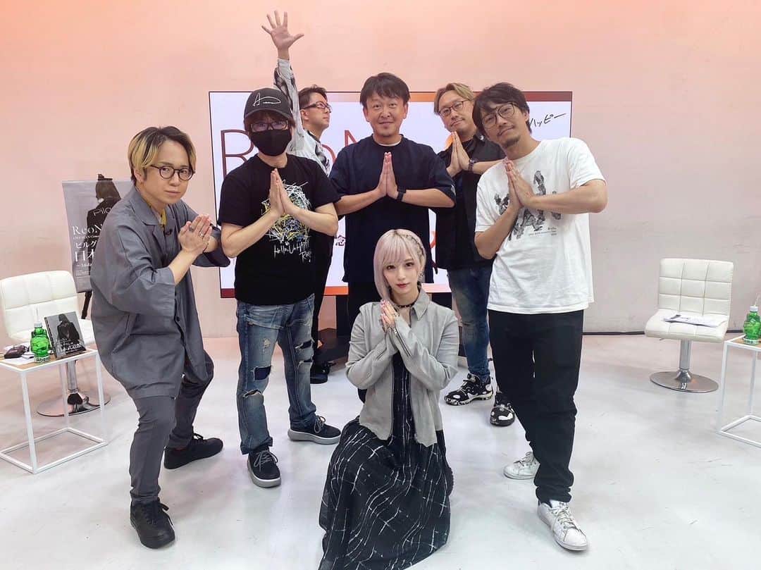 ReoNaのインスタグラム：「このあと20:00から…📺 『#ReoNa 武道館ライブBlu-ray発売＆デビュー5周年記念特番 in ABEMA』独占生放送…！ この5年間、たくさんお世話になっている皆さんと一緒に…！💐  内容たっぷり、必見です。 ぜひ、お見逃しなく…！  abema.app/nwks  #ReoNa武道館 #ReoNa5th #ReoNa5周年」
