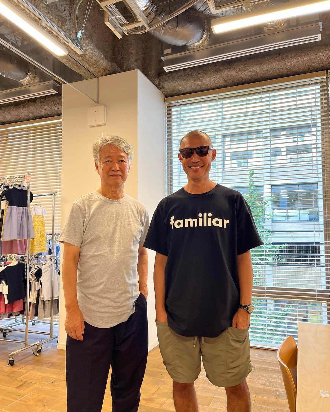 MASAHのインスタグラム：「八木保さんと僕。 @familiar_official 本社 @mrtmrt  🙏」